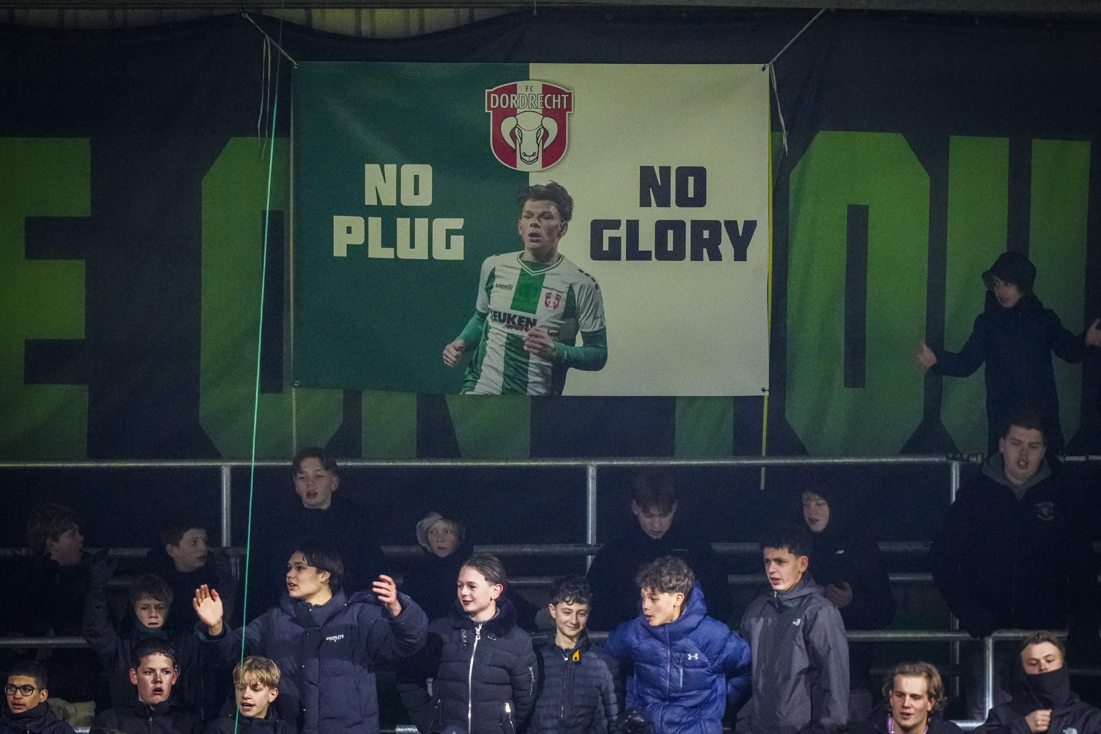 Huurlingen Jan Plug en Stéphano Carrillo loodsen FC Dordrecht richting derde periodetitel