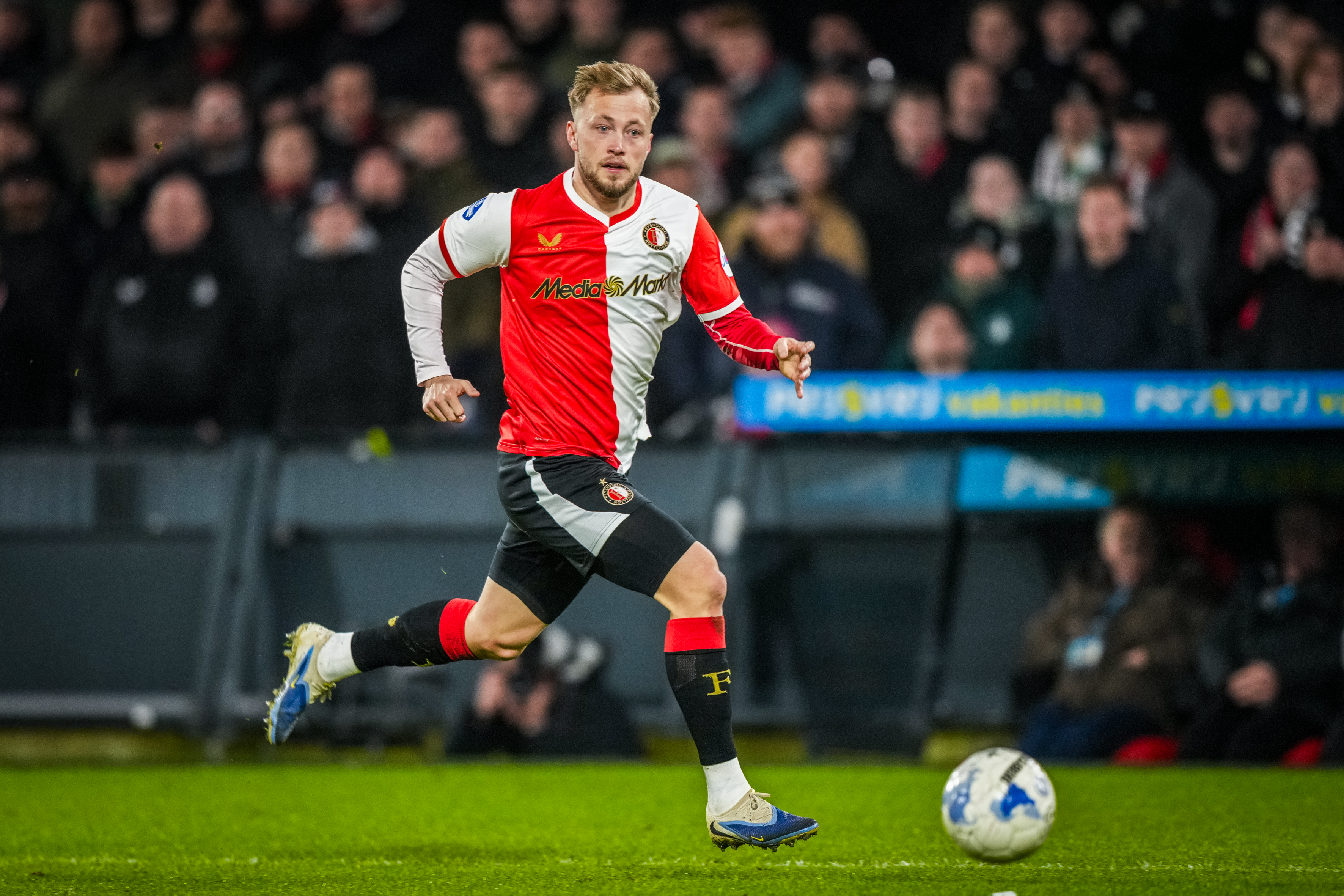 Stelling van de Week • Tengstedt moet de voorkeur krijgen boven Ueda