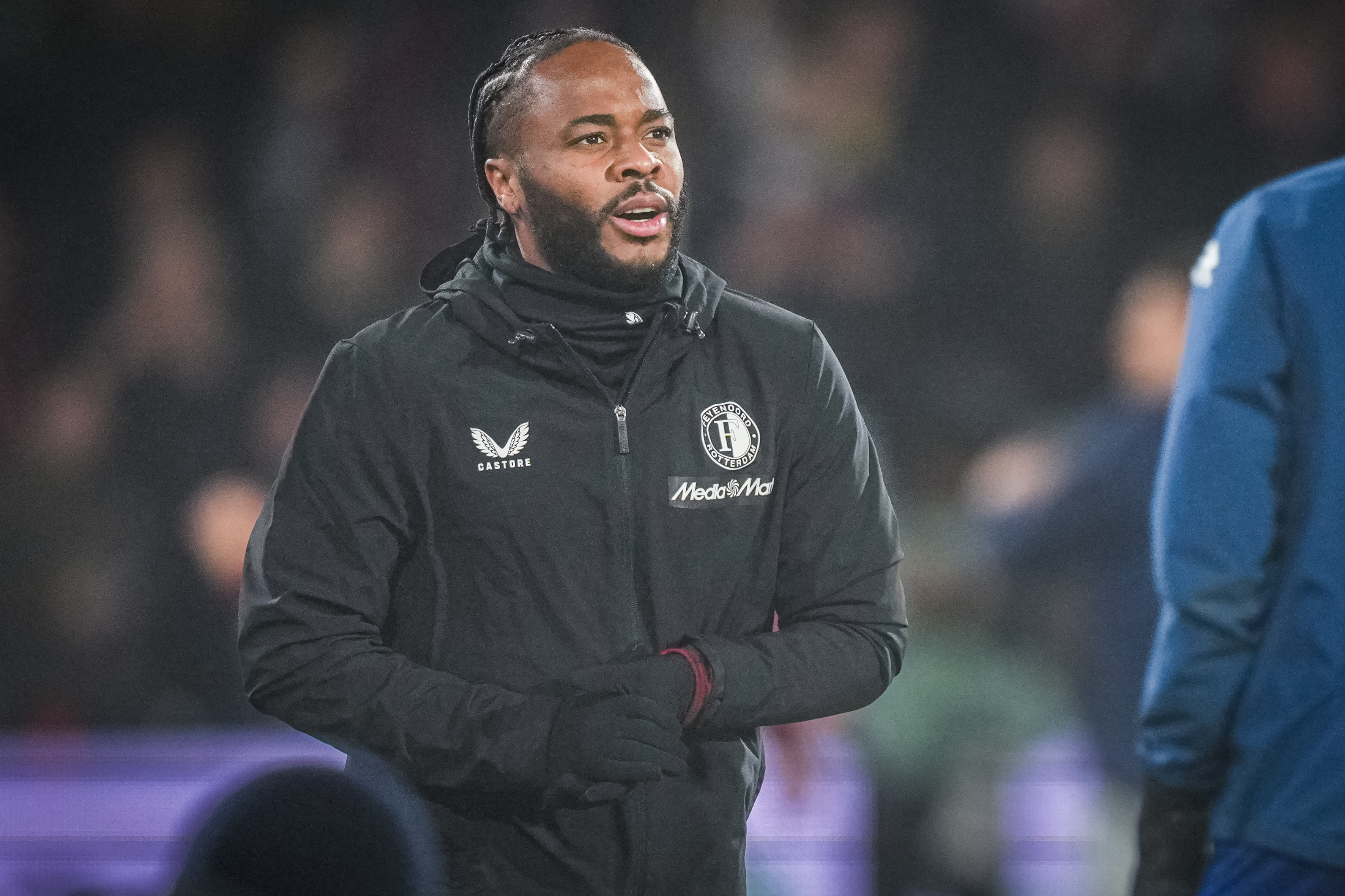 Nog geen besluit over toekomst Sterling: "Hij wordt steeds wat fitter en beter"