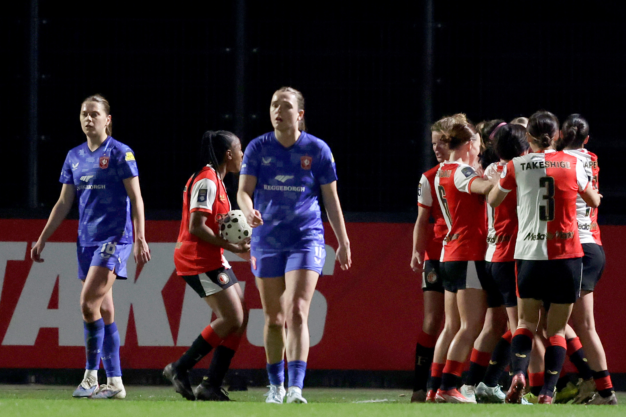 Feyenoord Vrouwen wint topper van FC Twente en nadert koppositie