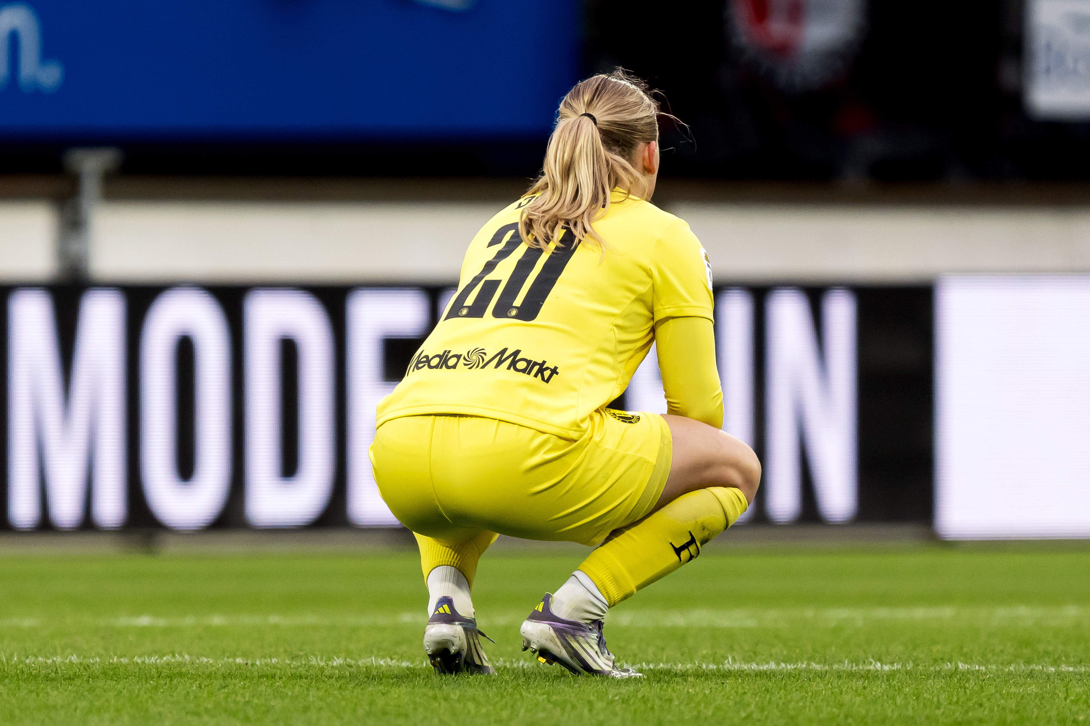 Feyenoord V1 blijft onder de maat in Heerenveen en verliest verrassend