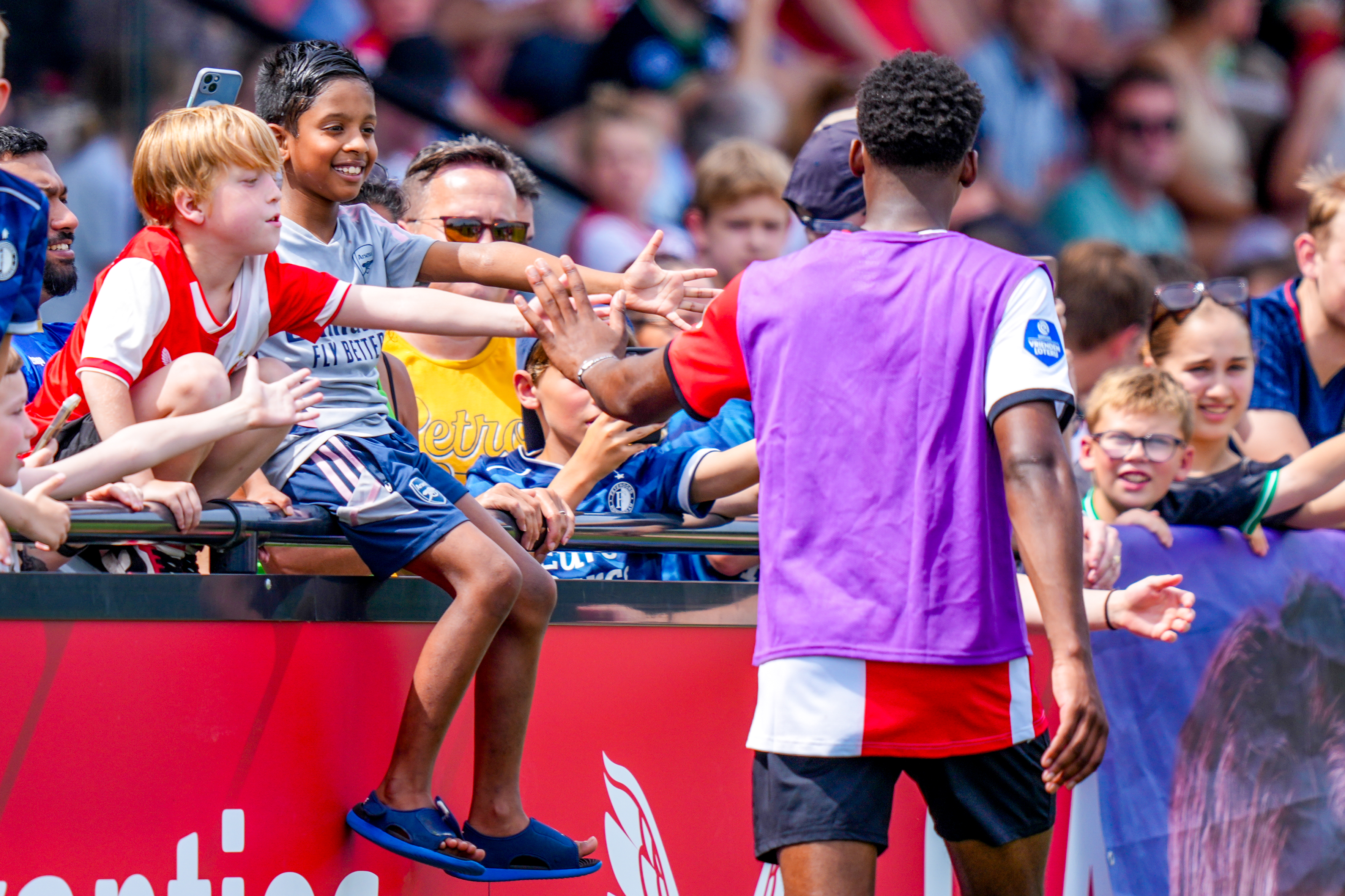 Stemwijzer (11) • Rol in lokale jeugd: "Feyenoord is de hoeksteen van onze stad"