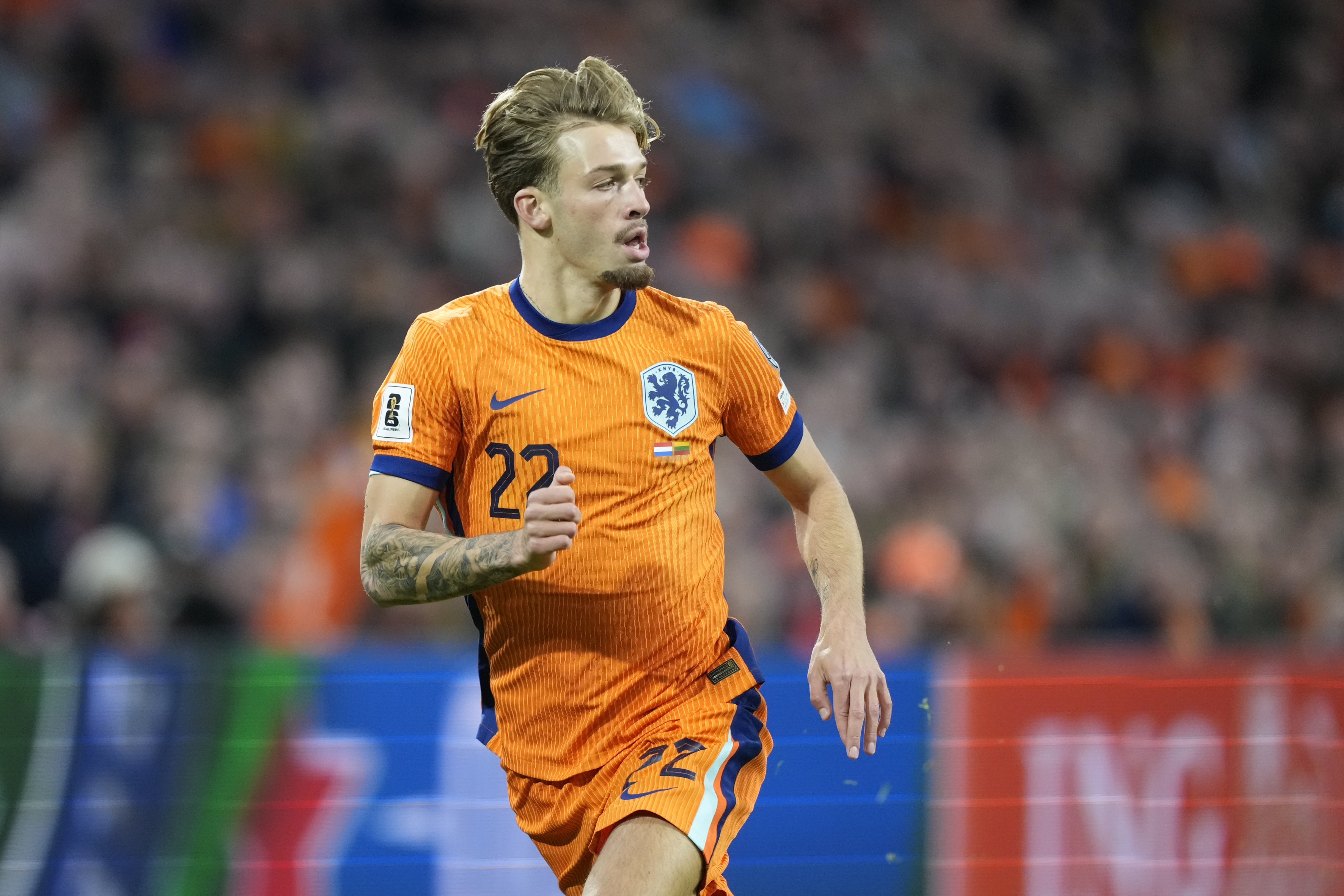 Valente ziet Oranje vanaf reservebank winnen van Noorwegen