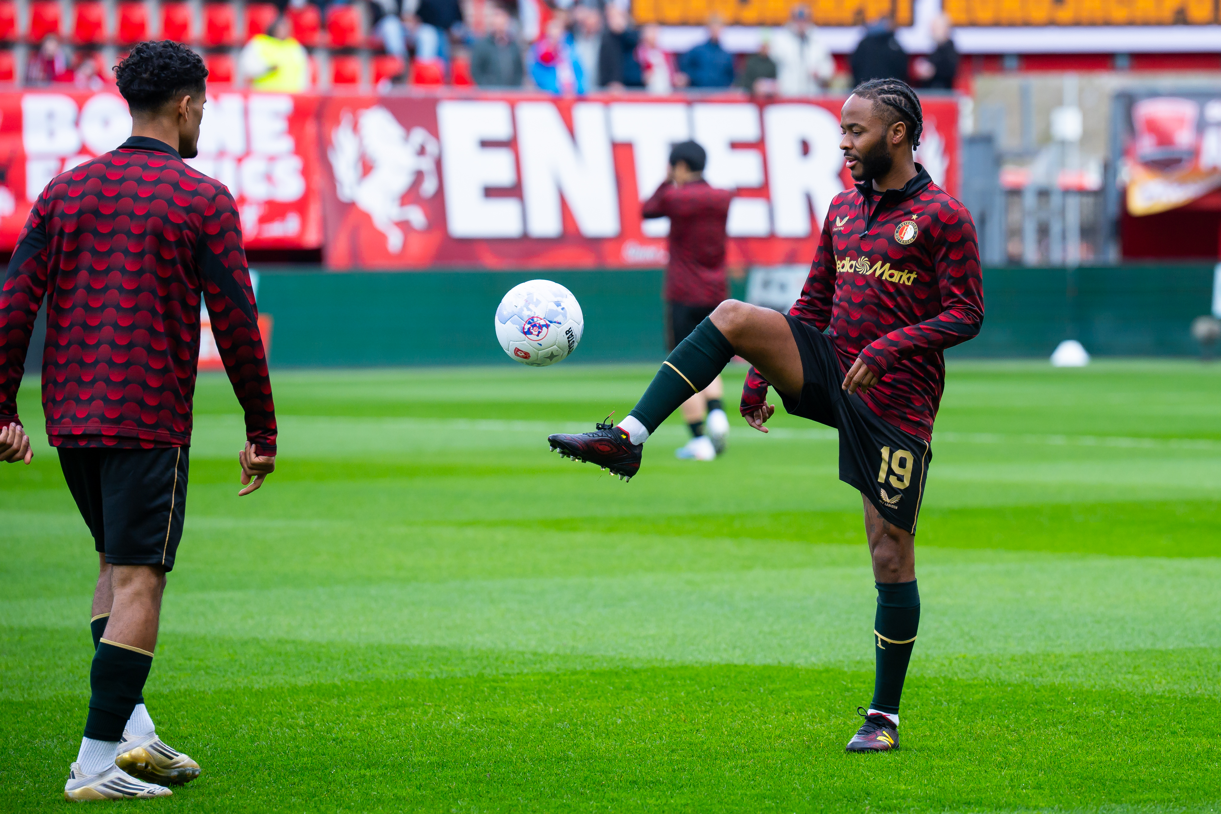 Liveblog • Verstevigt Feyenoord tweede plaats tegen FC Twente? [0-0]