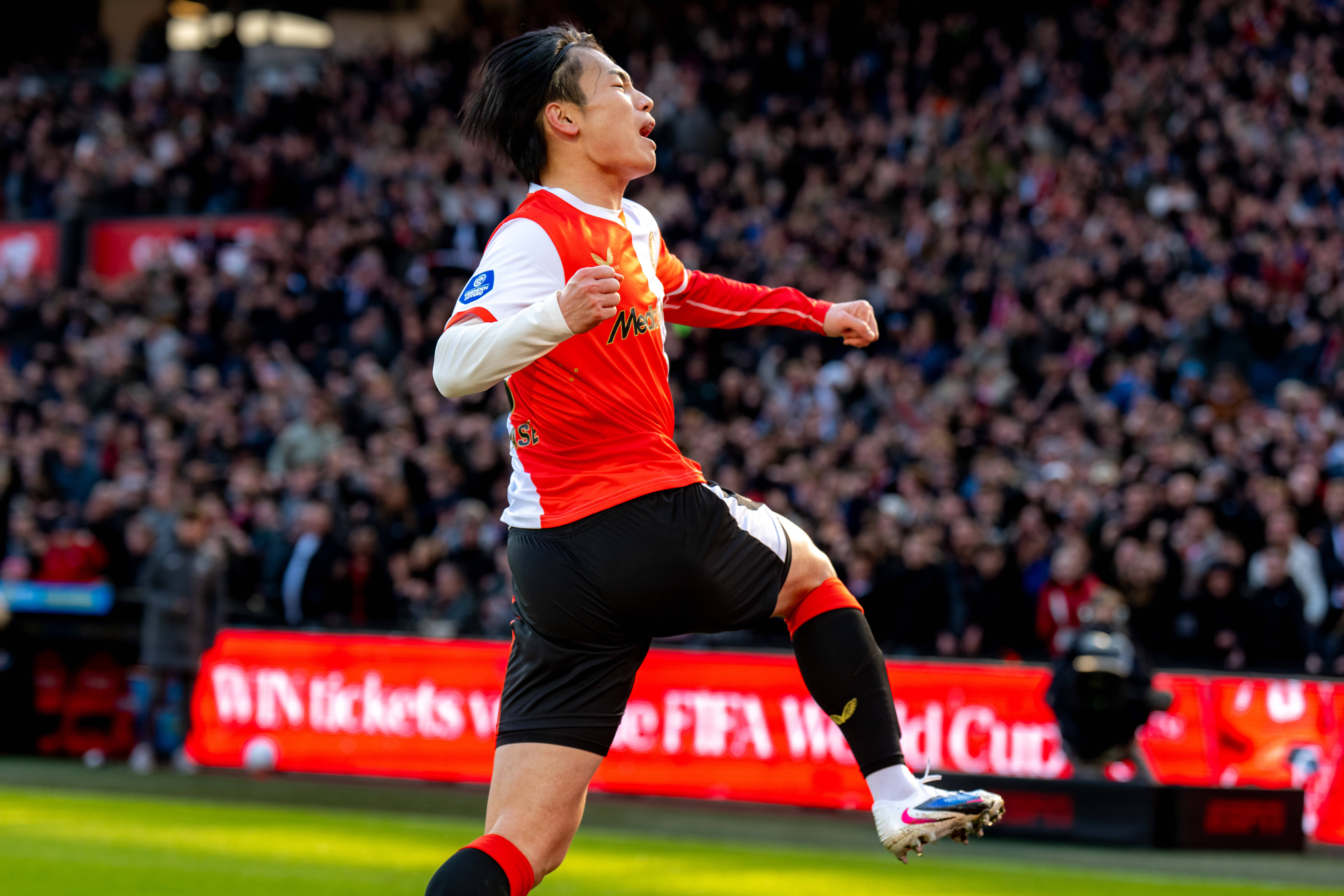 Liveblog • Feyenoord pakt zich terug aan de hand van Ueda tegen Excelsior [2-1]