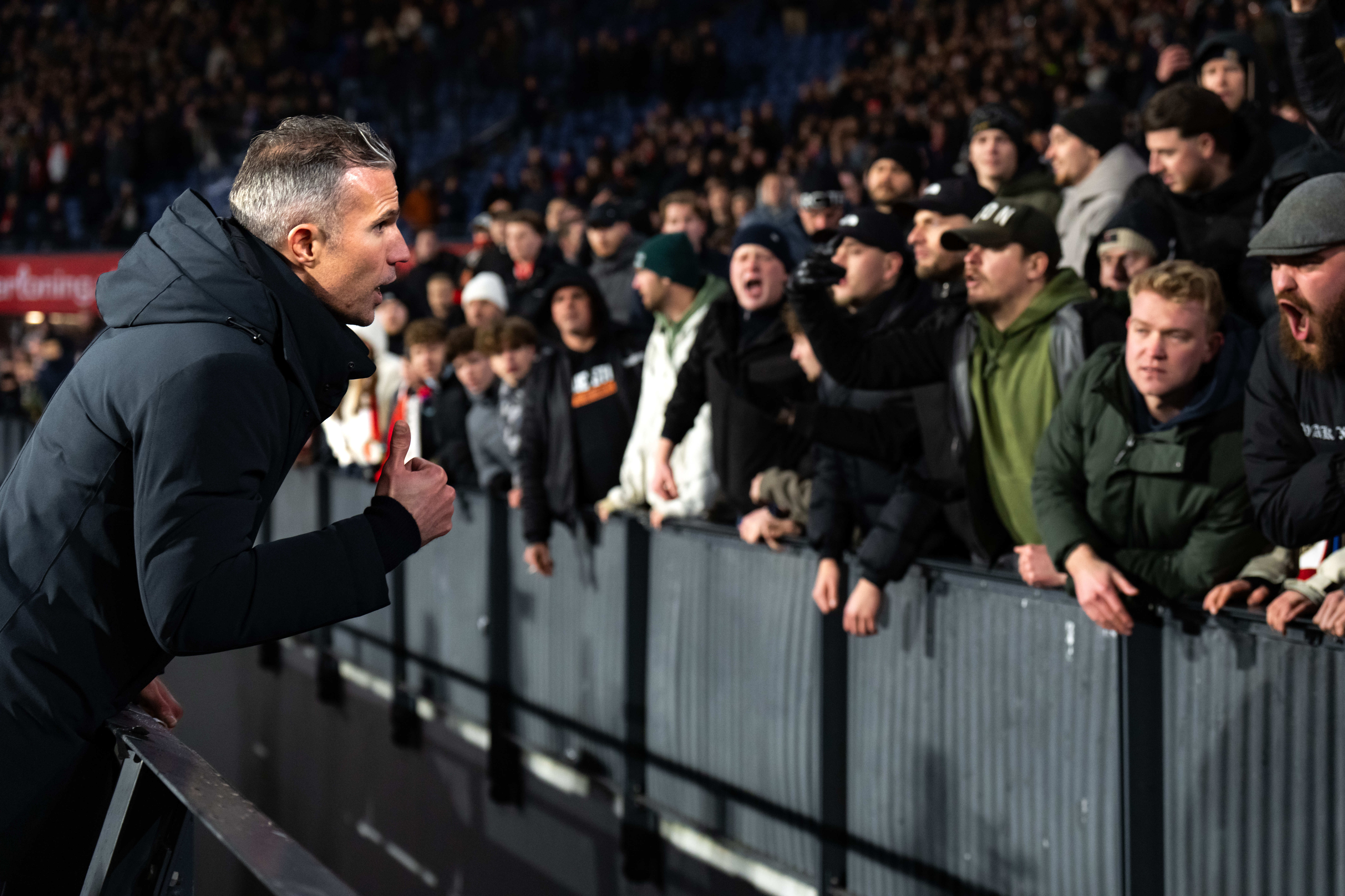 persie-supporters-proshots