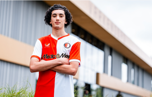 Feyenoord wil contract van veelbelovende jeugdspeler openbreken