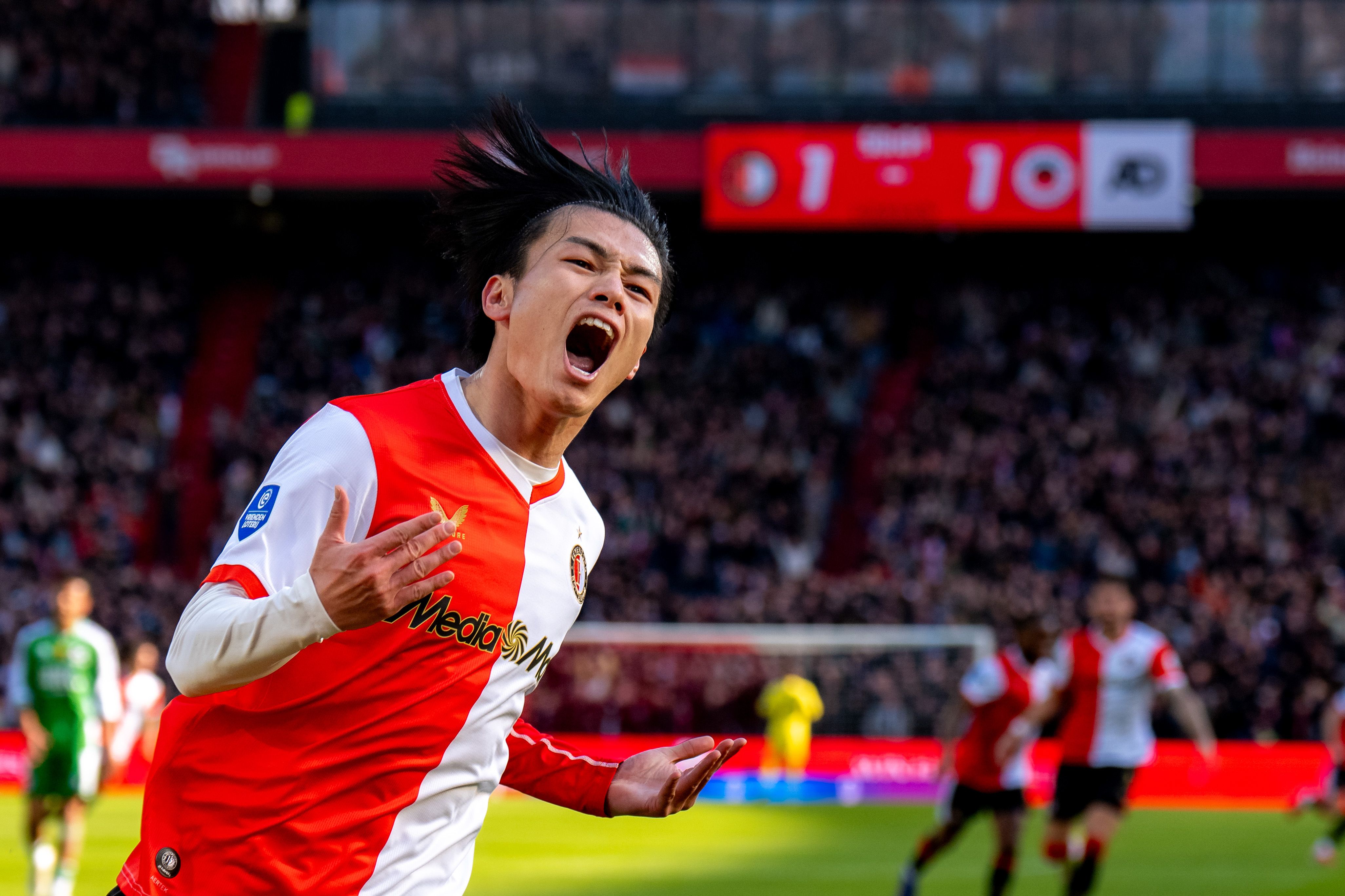 Zwak Feyenoord pakt toch drie punten in Rotterdamse derby