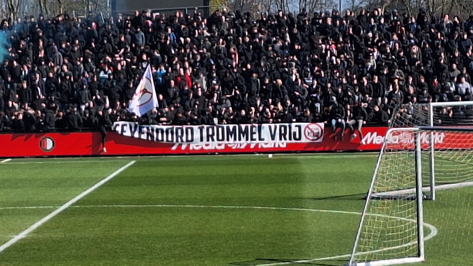 Feyenoord trommel vrij (laatste training voor klassieker 2026)