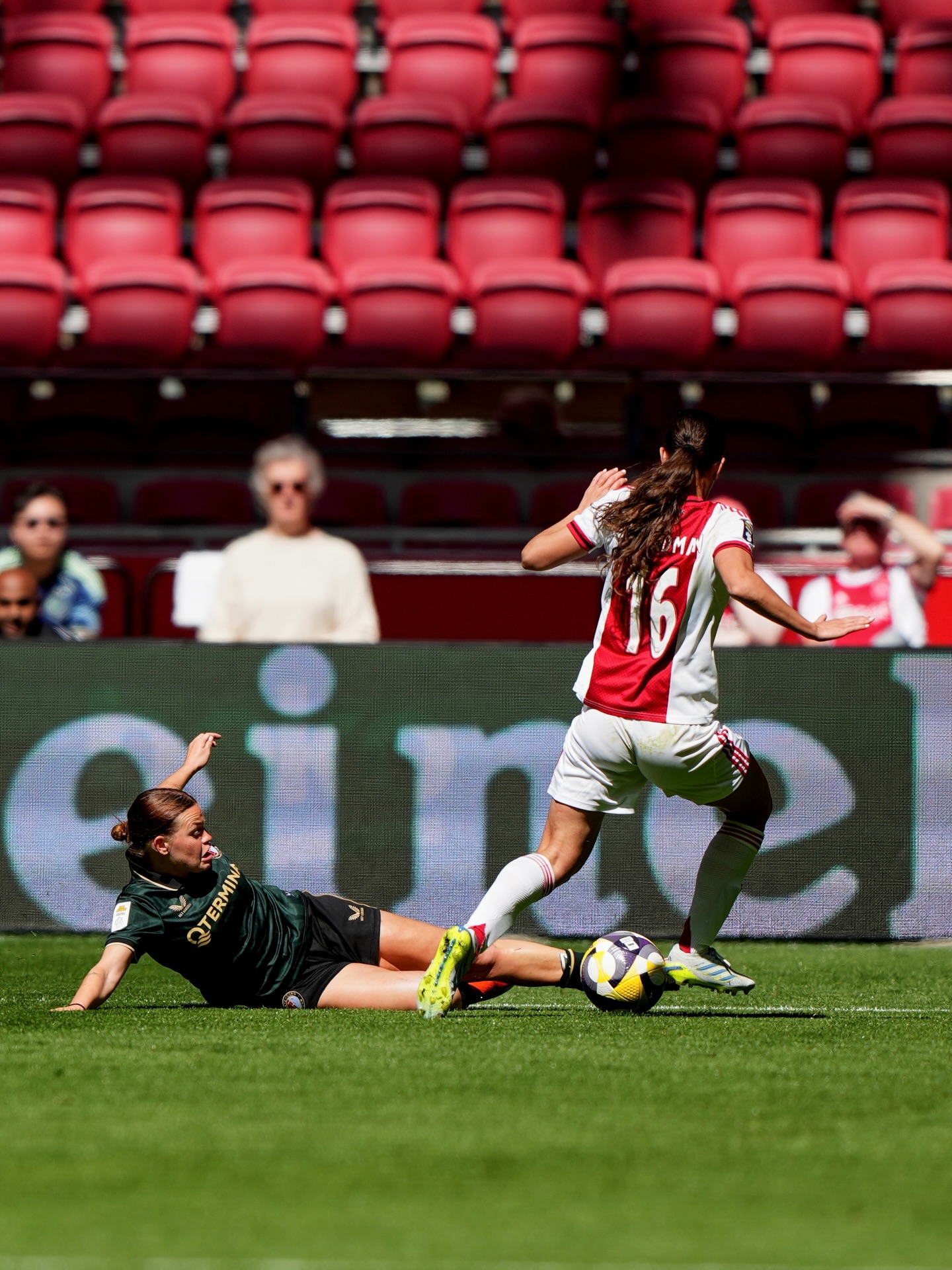 Geen doelpunten in topper in Arena