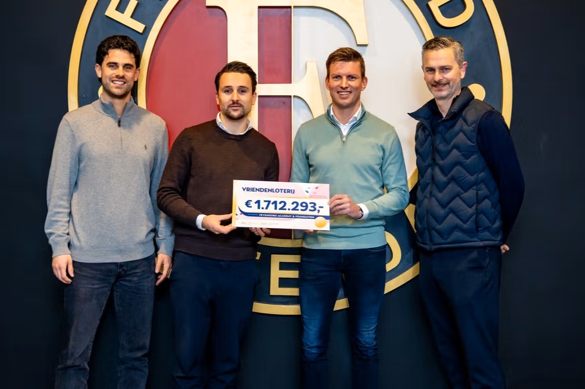 Supporters leveren Feyenoord via VriendenLoterij recordbedrag op