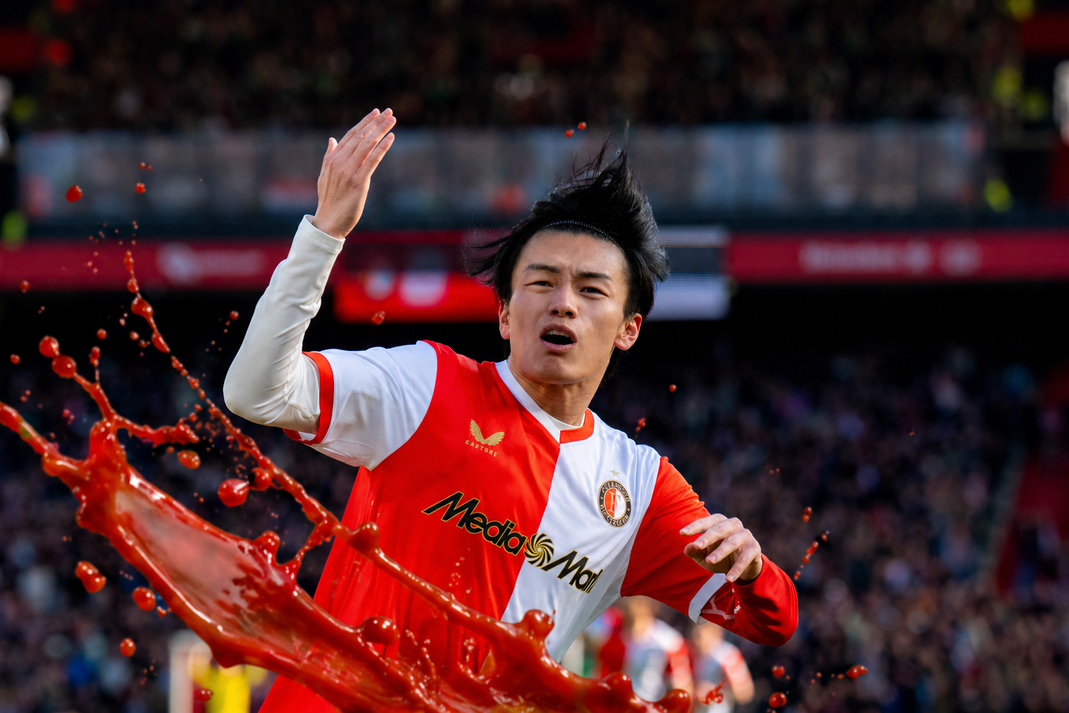 Ketchupfles geopend: Ueda verstevigt zijn koppositie op de topscorerslijst