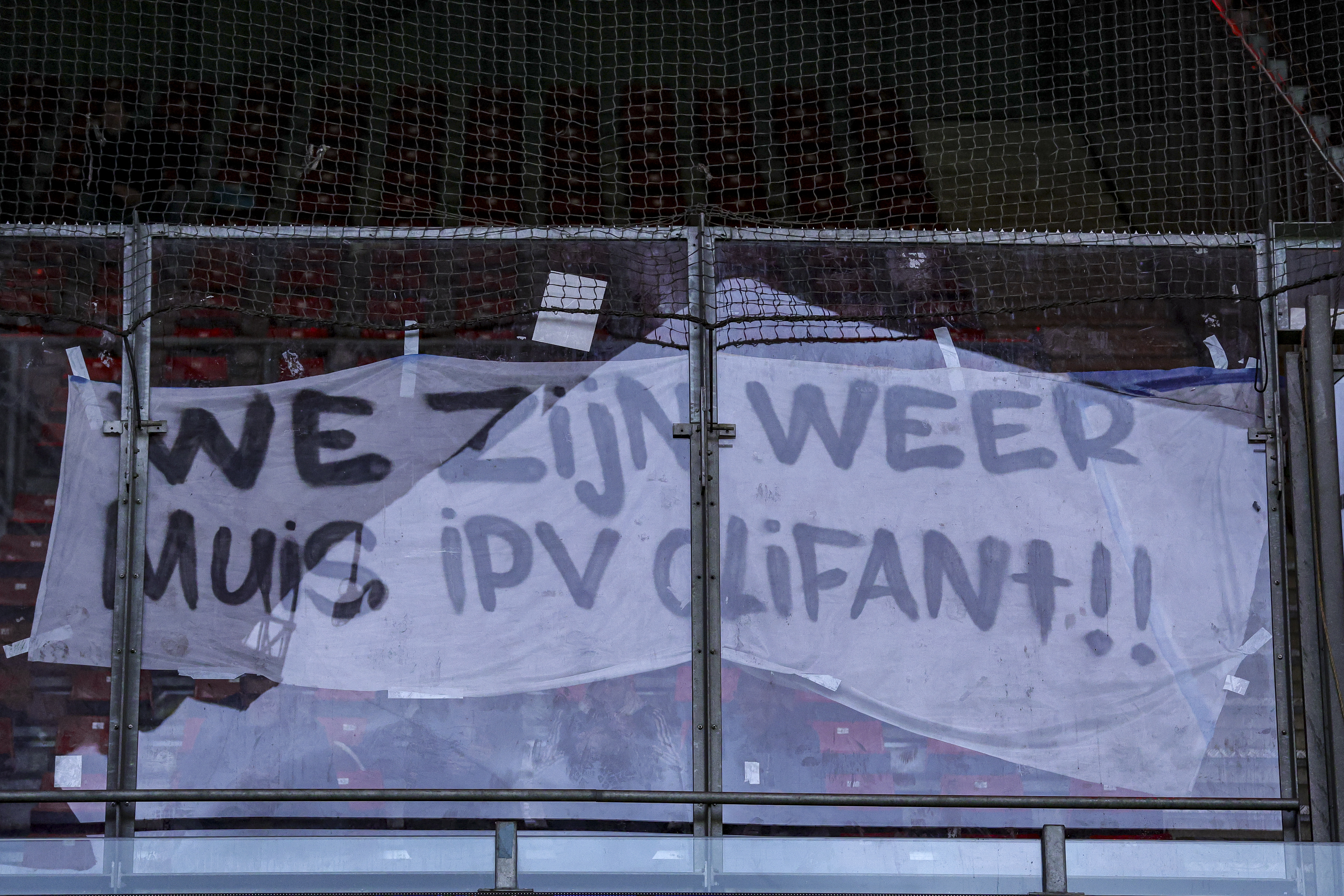 Analyse • Derde landstitel op rij onderstreept binnenlandse superioriteit: Feyenoord loopt ver achter op PSV