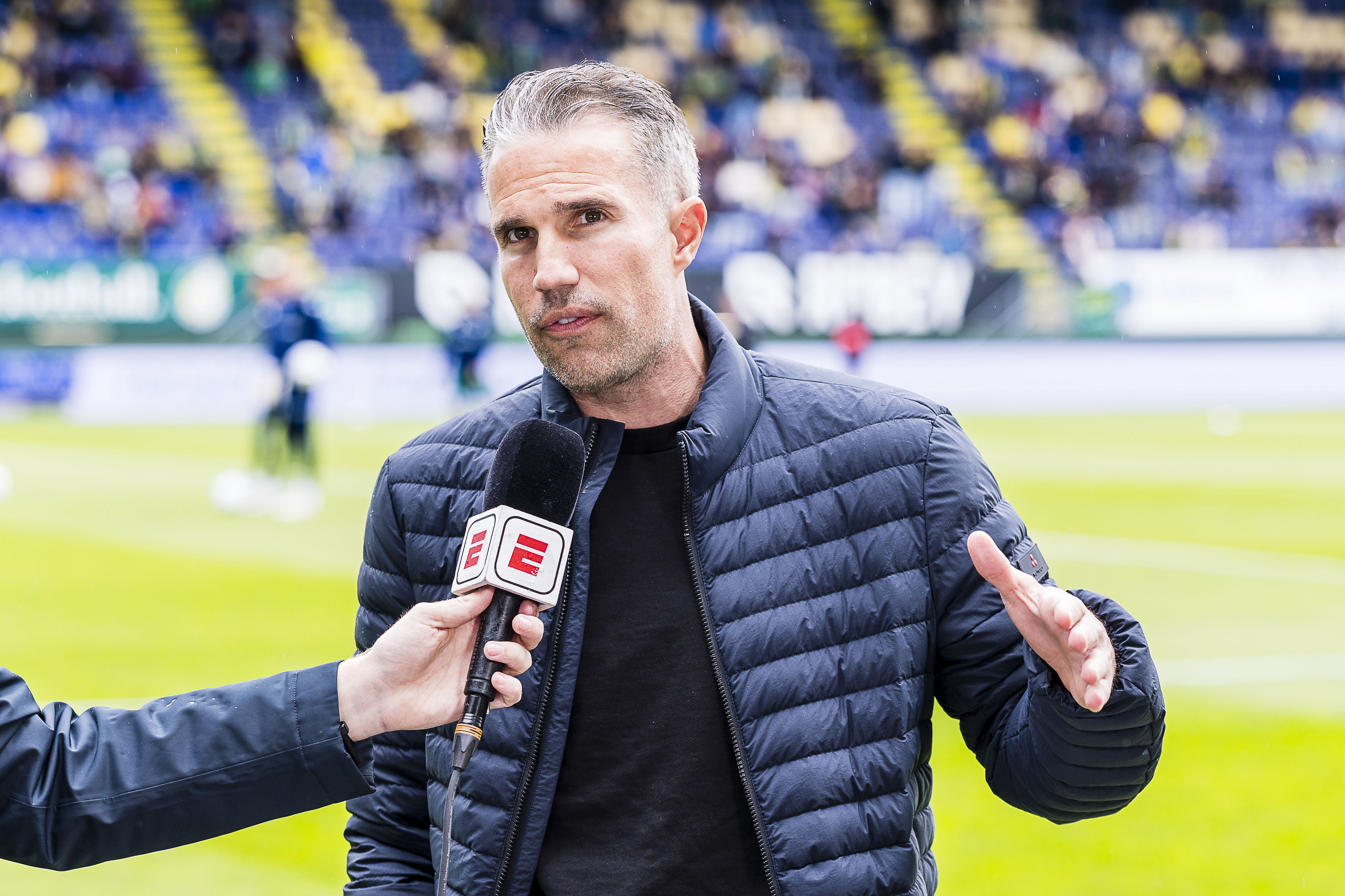 Van Persie opgelucht: "Geluk was vandaag aan onze zijde"