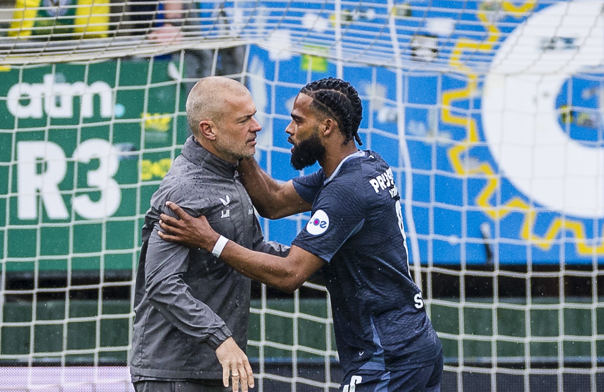 Van Persie sprak met St. Juste en clubarts: "Snap dat het er niet lekker uitzag"