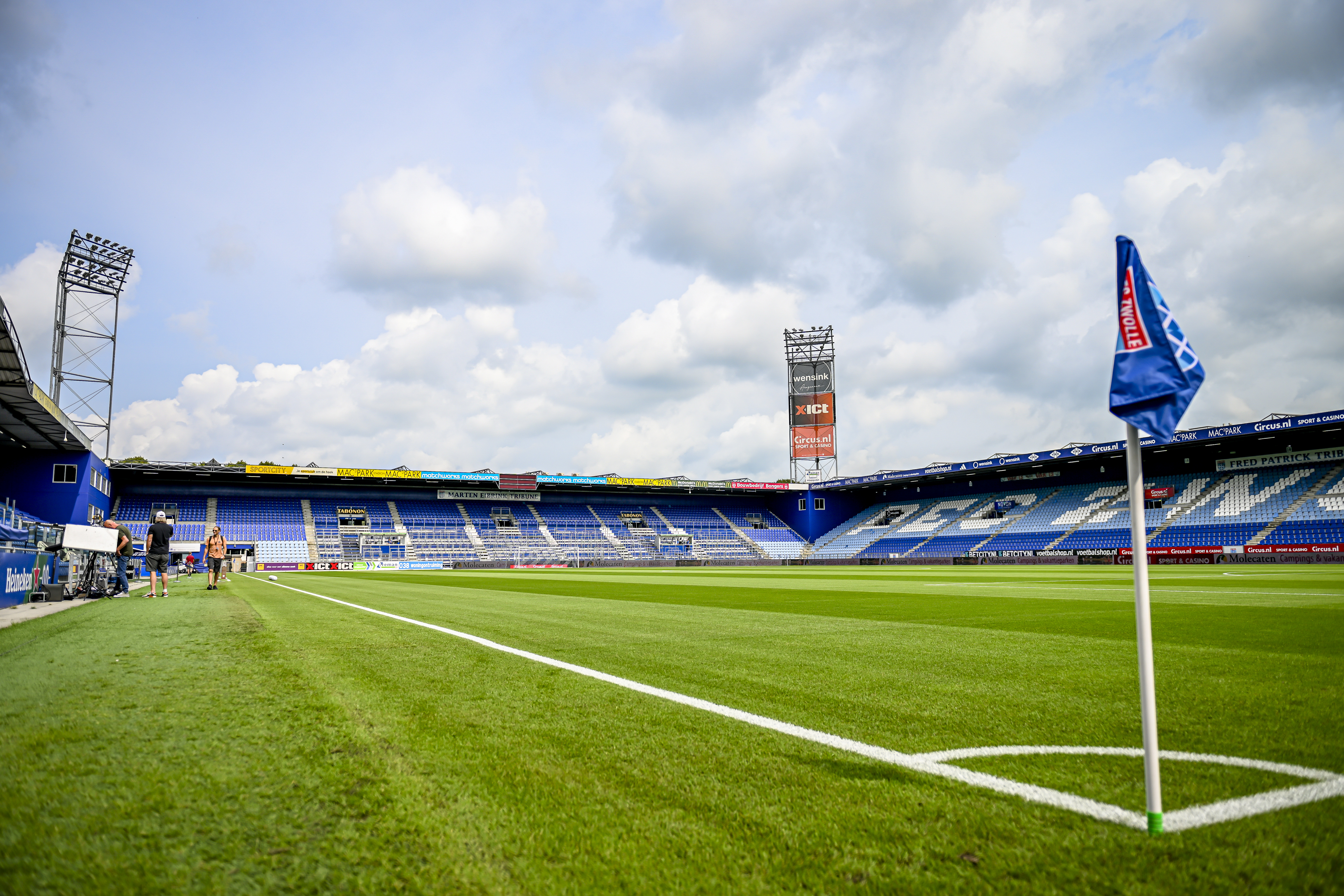 Liveblog • Seizoensafsluiter voor Feyenoord in Zwolle [14:30]
