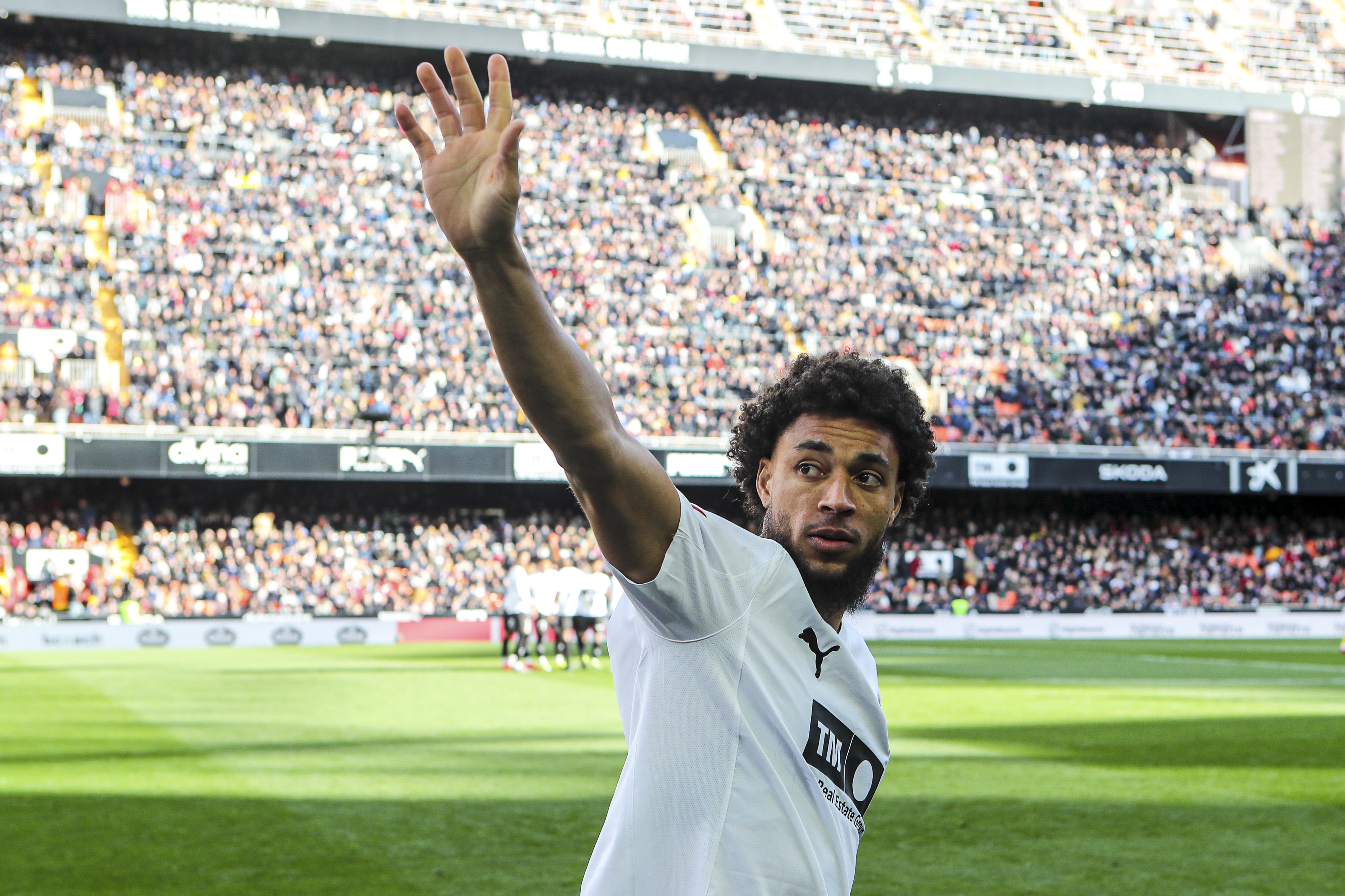 arnaut-danjuma-pro-shots