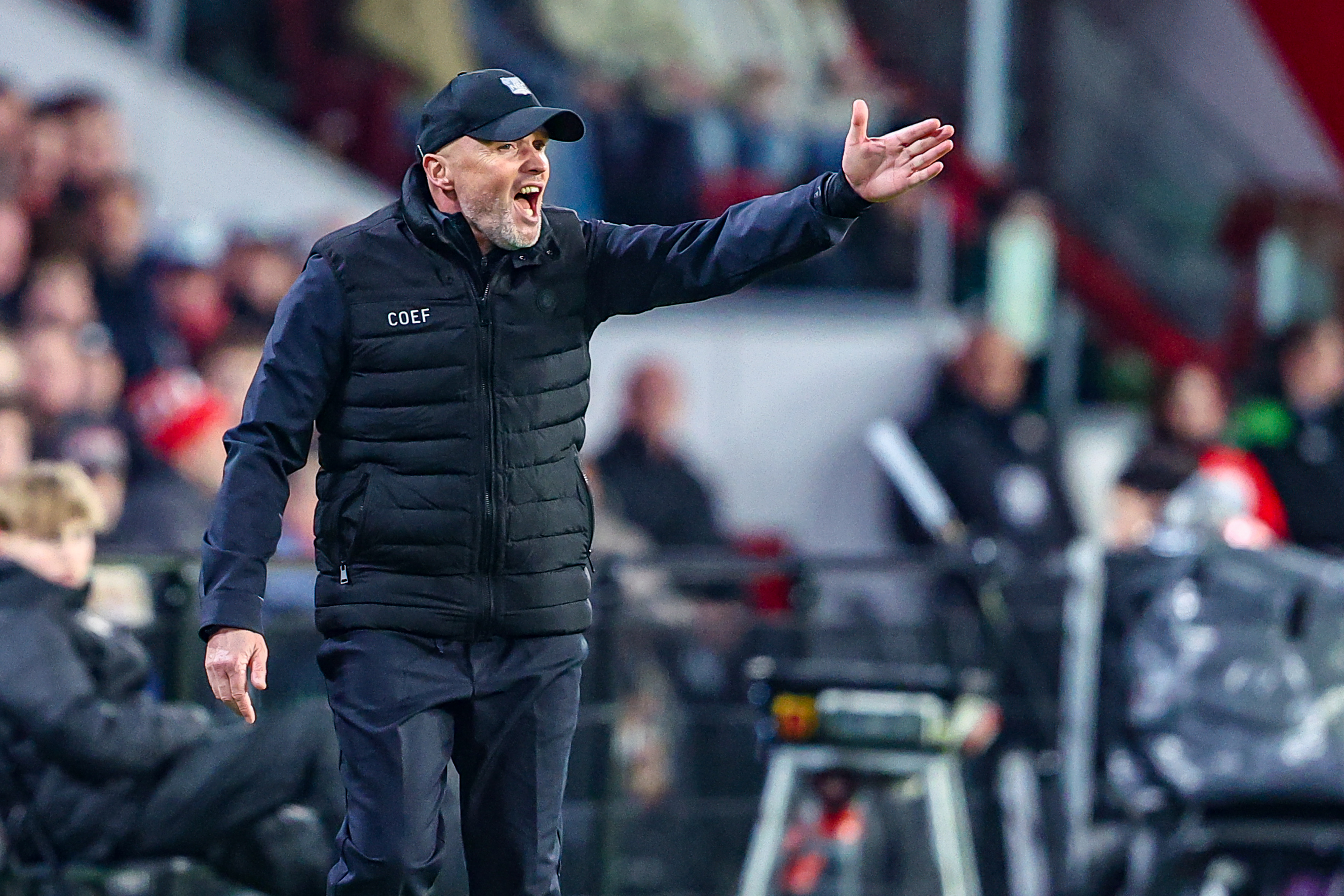 Schreuder niet de opvolger van Van Persie: 'Blijft 100% bij NEC'