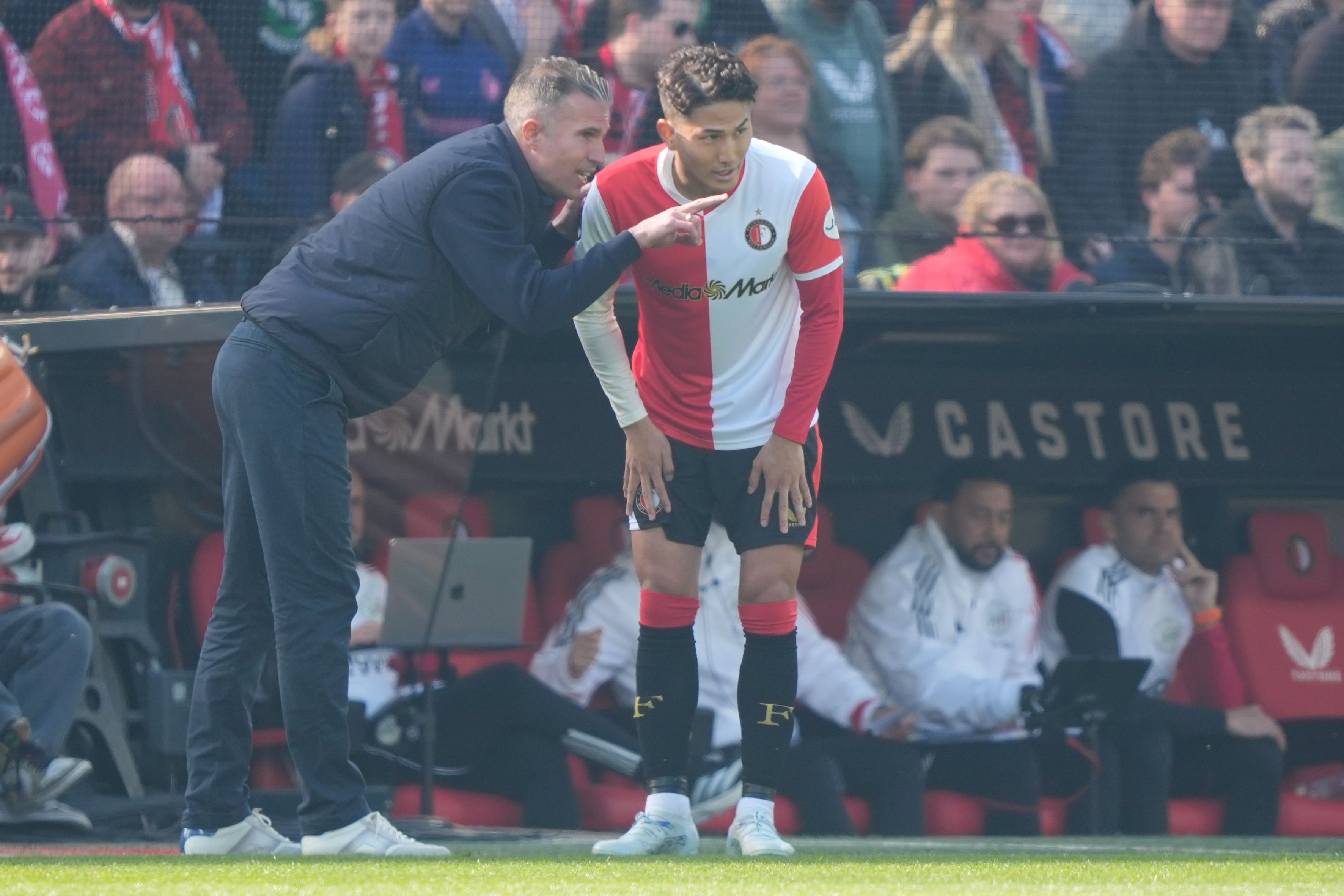 Eerste speler laat zich uit over ontslag Van Persie: "Ik ben er oprecht teleurgesteld over"