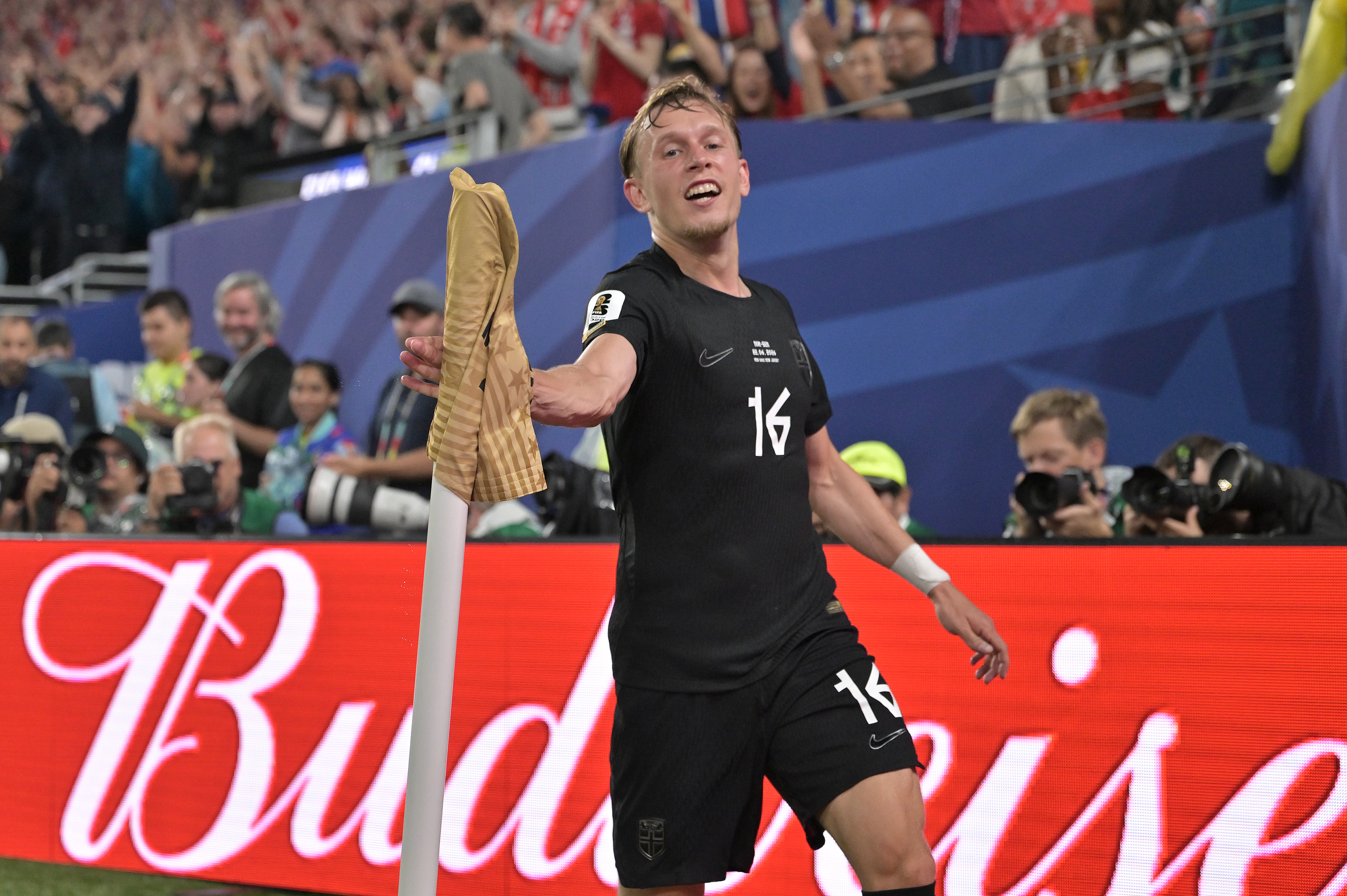 Oud-Feyenoorder Pedersen belangrijk voor Noorwegen met doelpunt