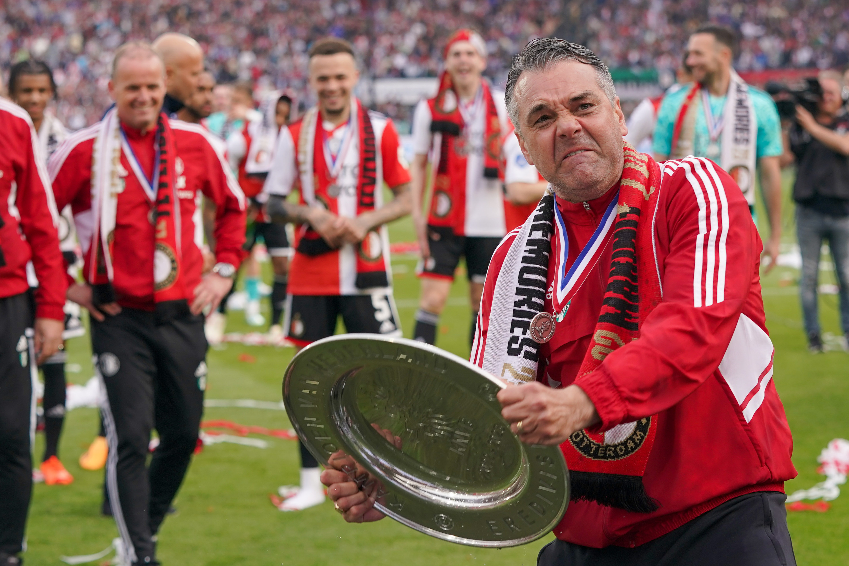 ‘Oud-Feyenoord-assistent Pusic vindt nieuwe uitdaging bij Griekse topclub’