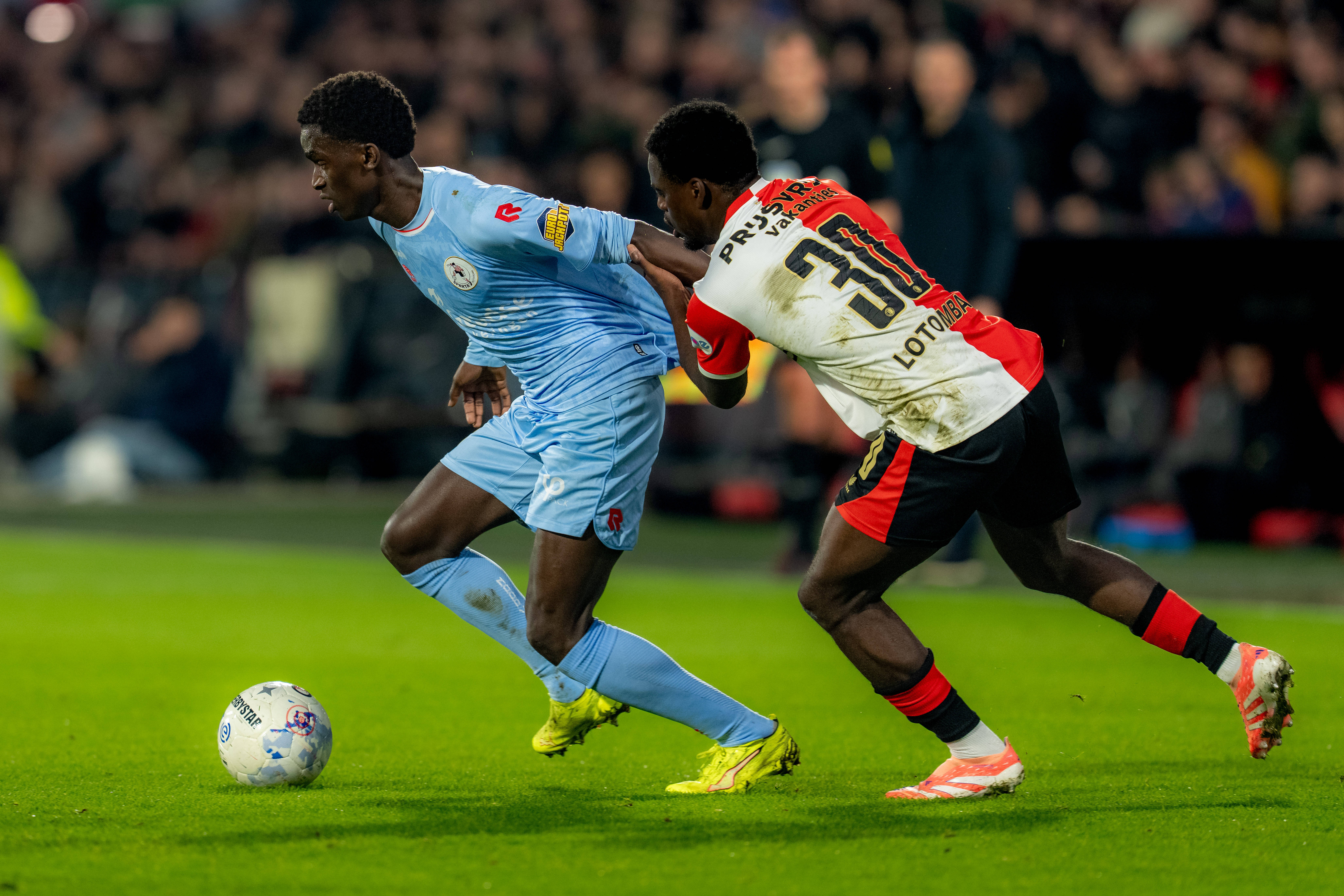 Cabral waarschuwt voor 'Dumfries-scenario': 'Feyenoord móét deze jongen nu pakken'