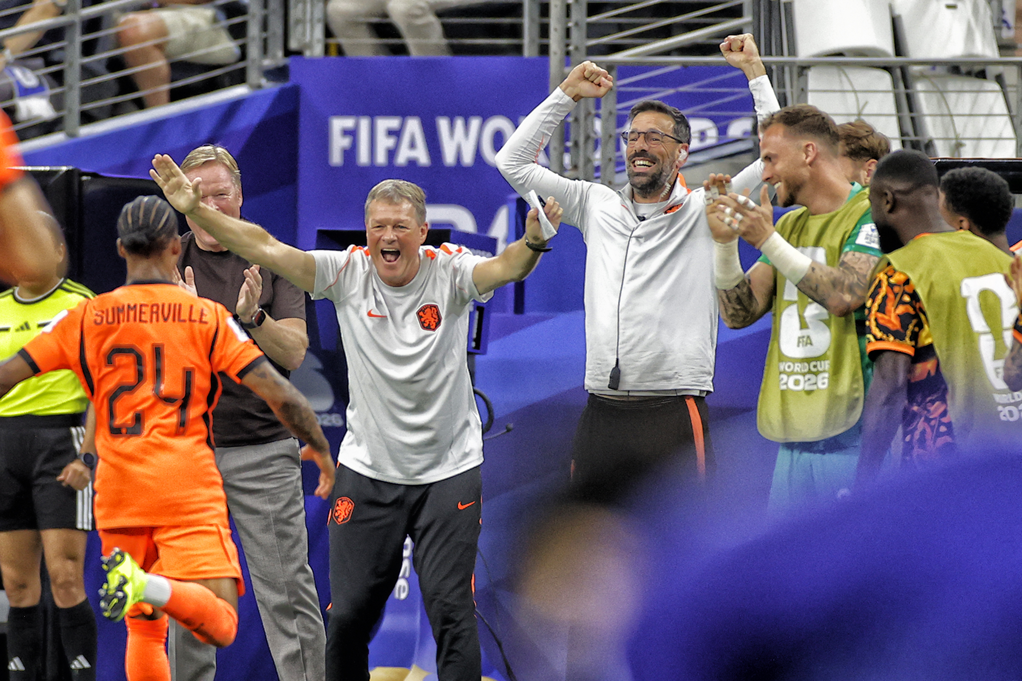 Koeman kiest voor andere aanval in tweede WK-duel met Zweden