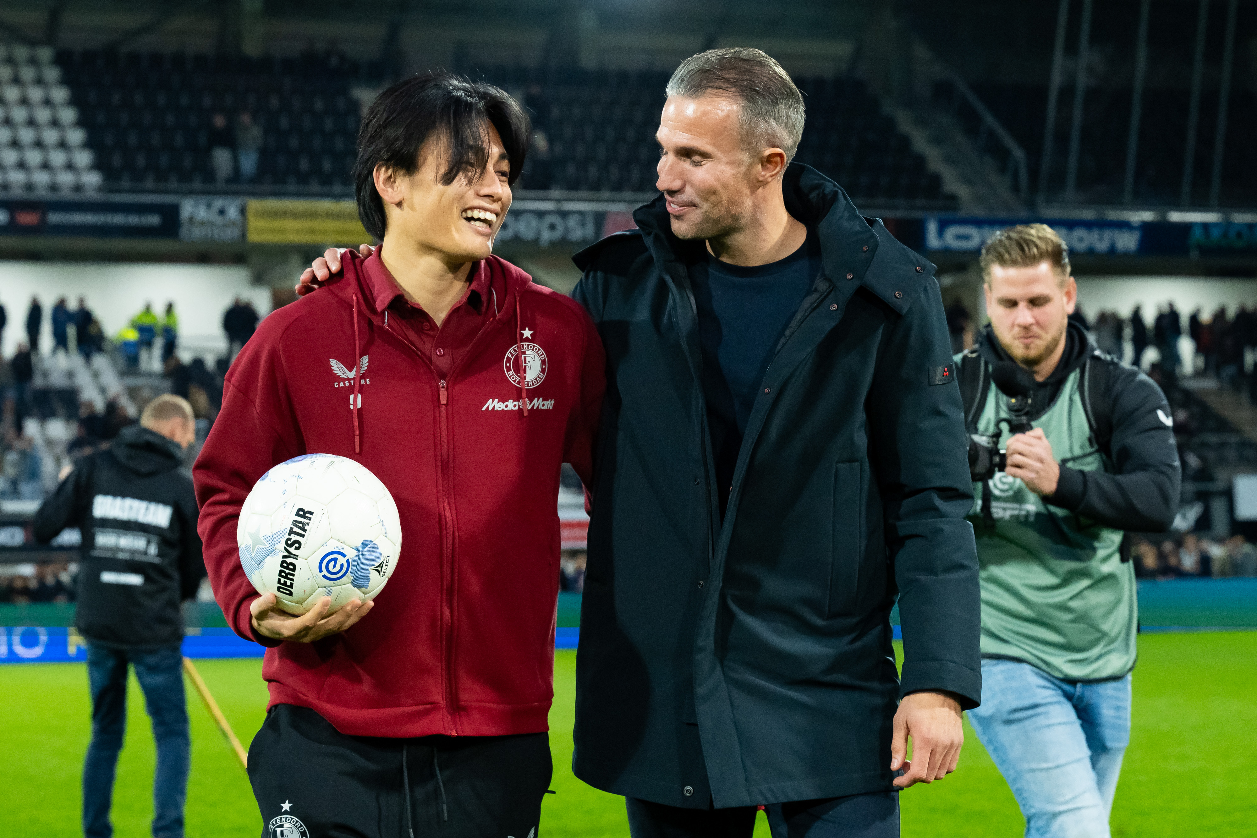ueda-van-persie-pro-shots