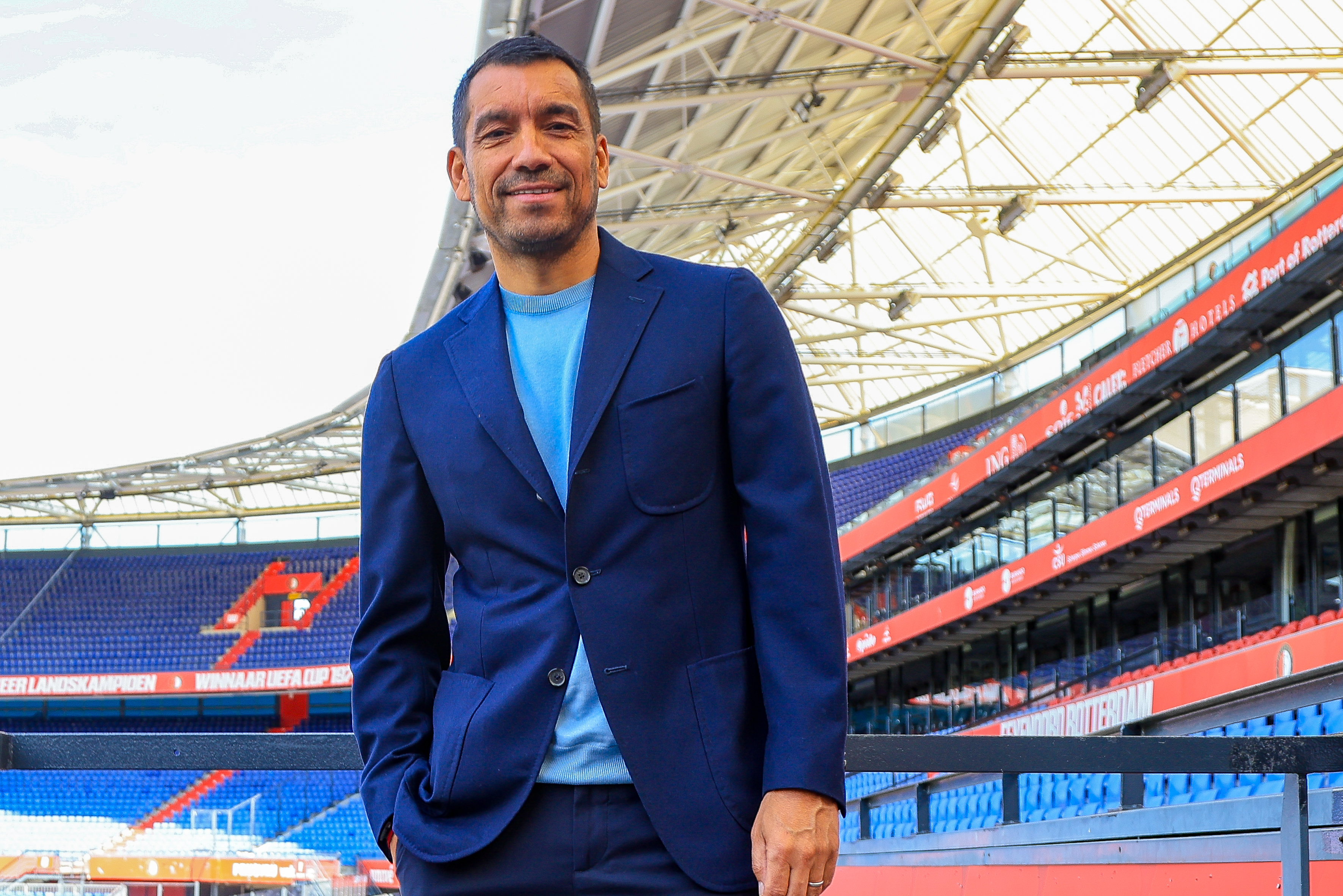 van-bronckhorst-presentatie-kuip-pro-shots
