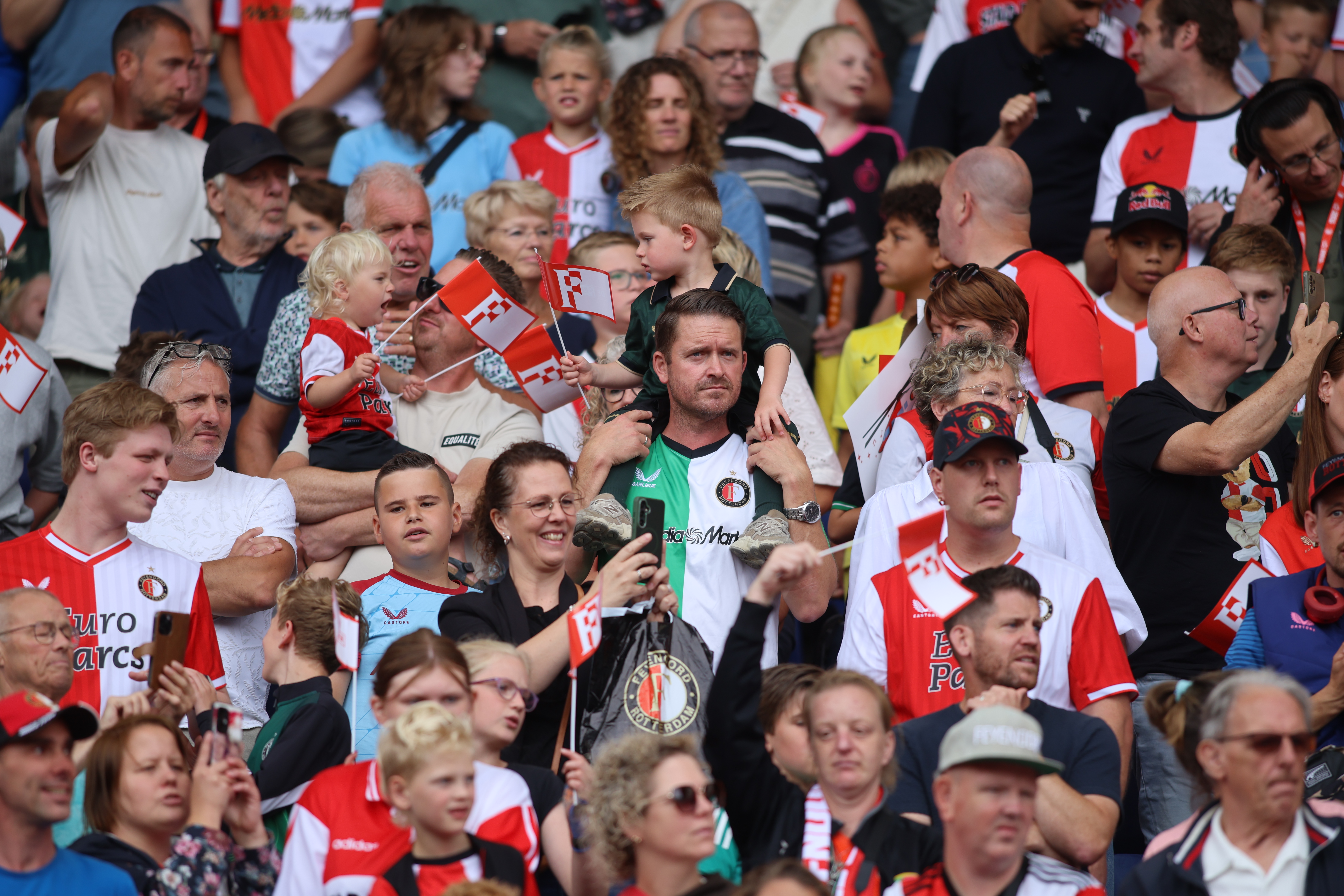 Kaartverkoop drie thuiswedstrijden Feyenoord van start