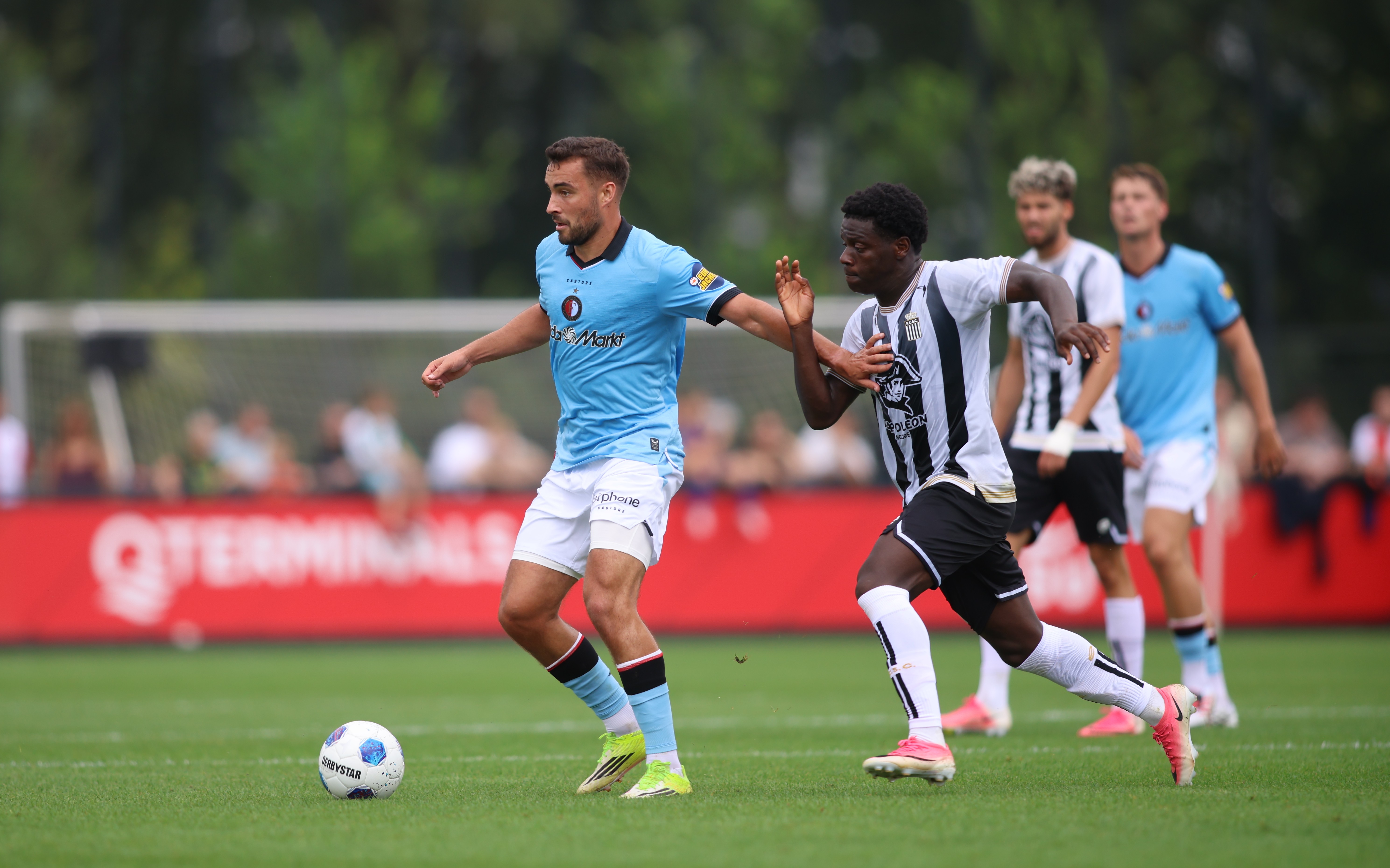 feyenoord-sc-royal-charlois-3-1-jim-breeman-sports-photography-266