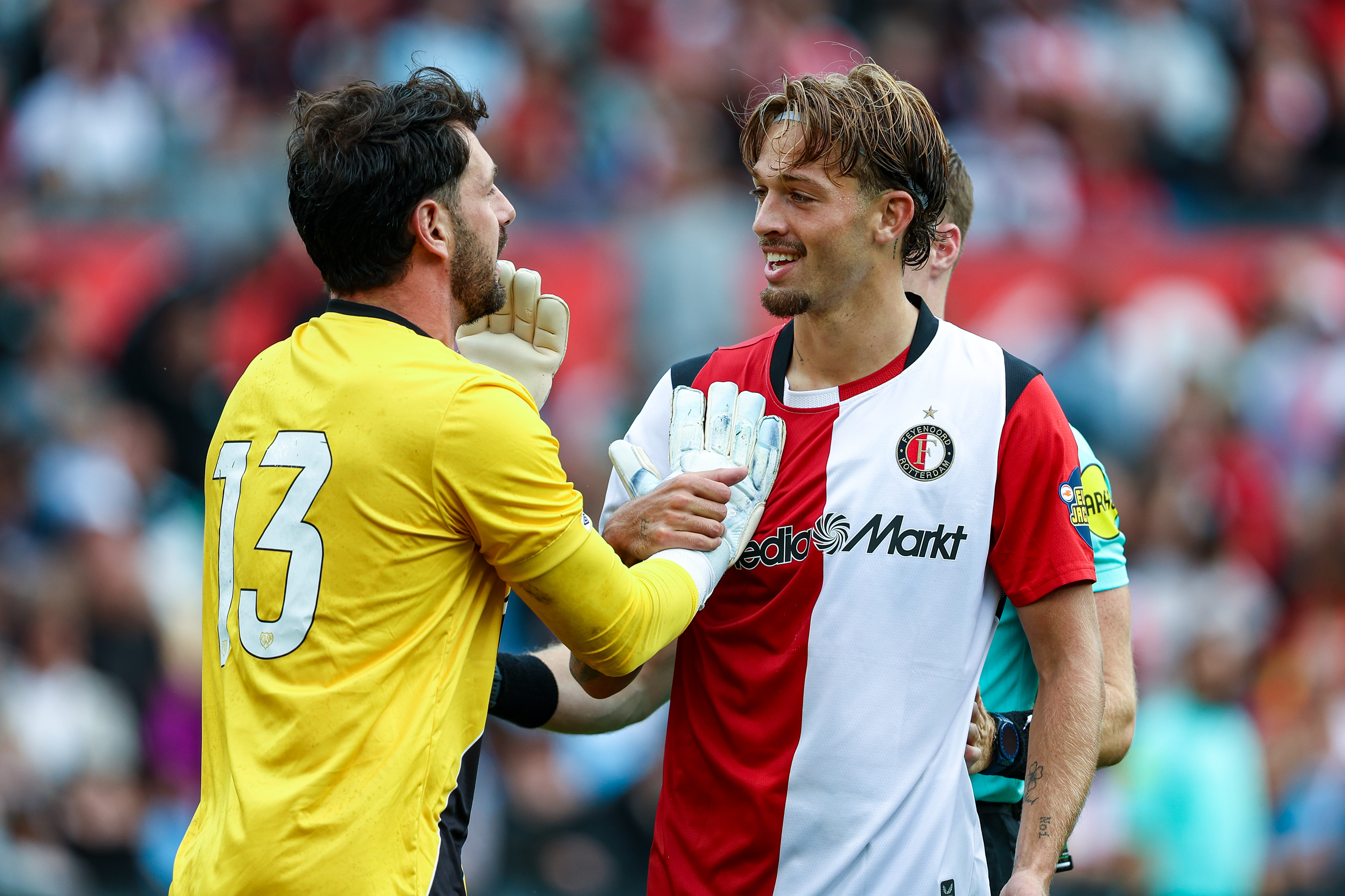 Van den Elshout bezorgt Feyenoord verdiende zege op Rayo Vallecano na 120 minuten