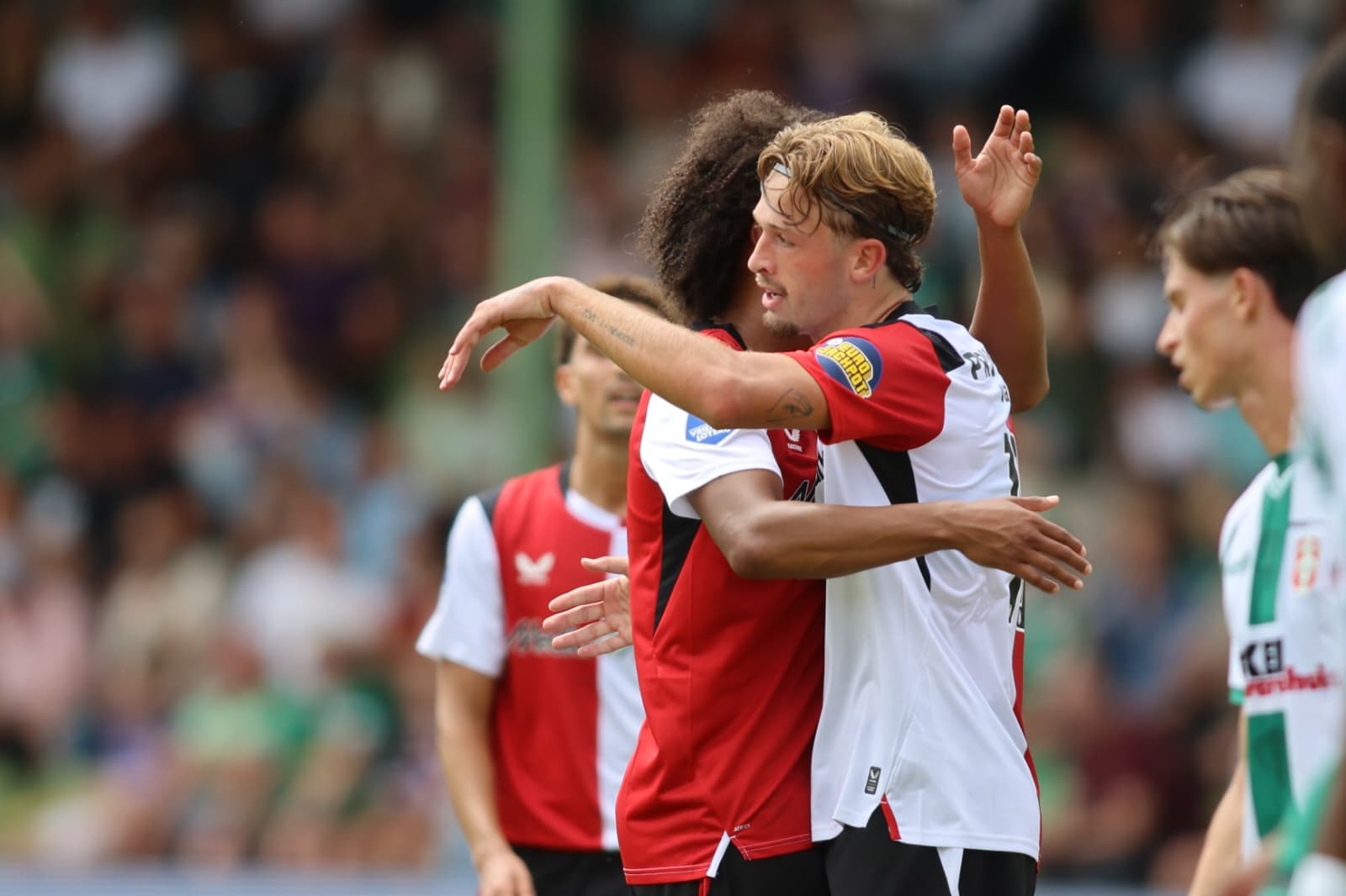 Liveblog • 'Walk in the park' voor uitstekend Feyenoord tegen Dordrecht [0-6]