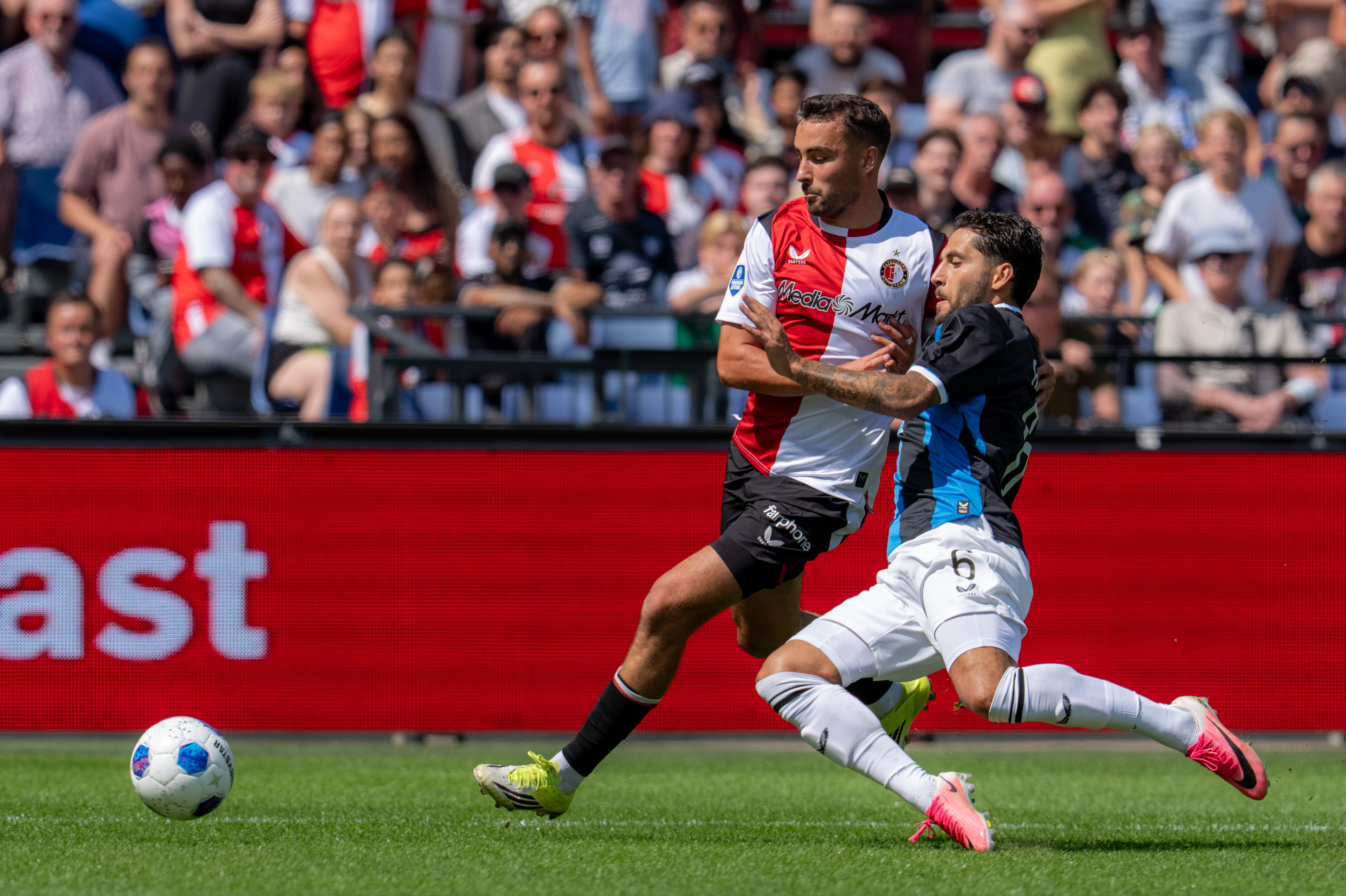 Liveblog • Feyenoord maakt zelfverzekerde indruk tegen Club Brugge [0-0]