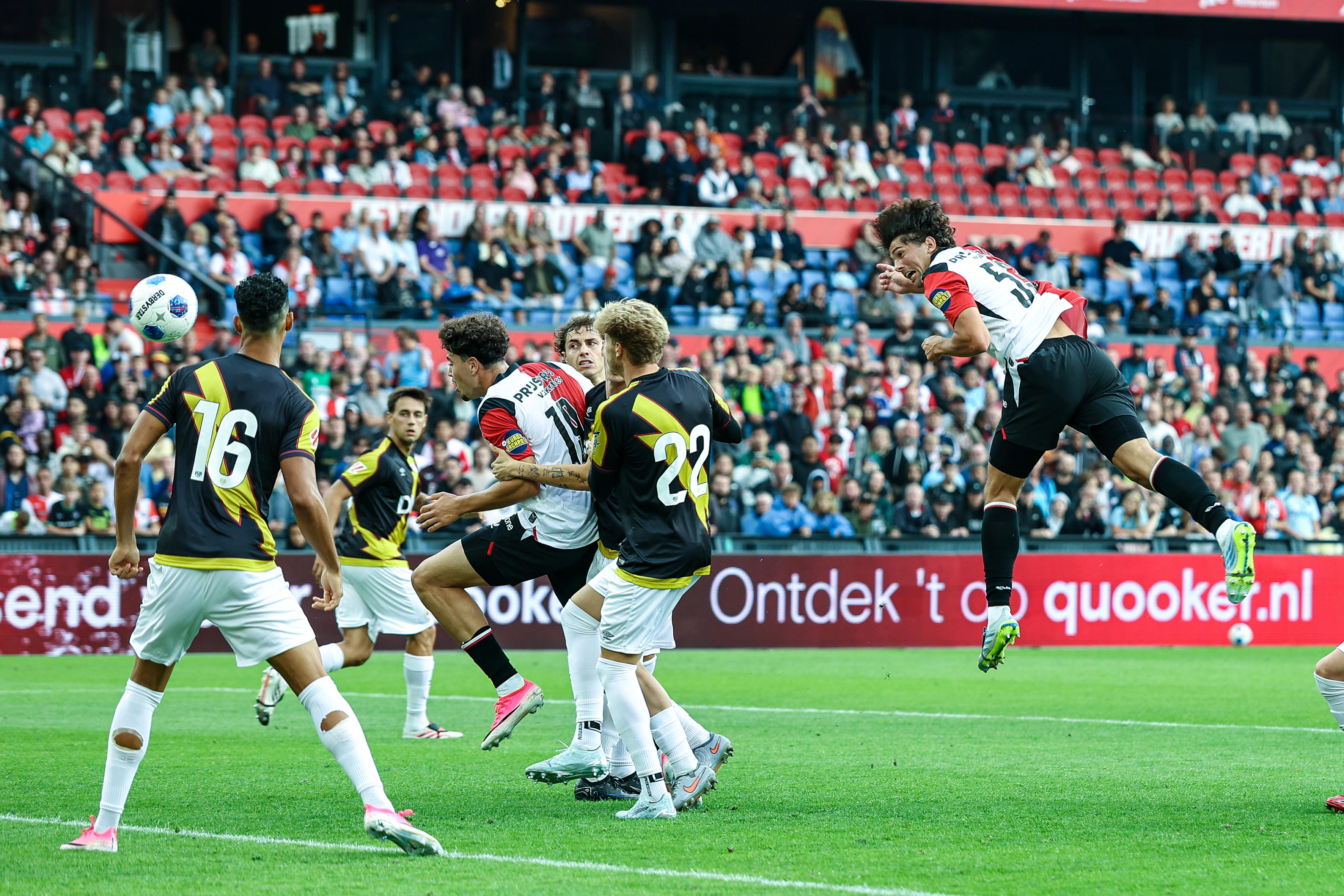 Liveblog • Feyenoord - Rayo Vallecano 2-1 [FT]