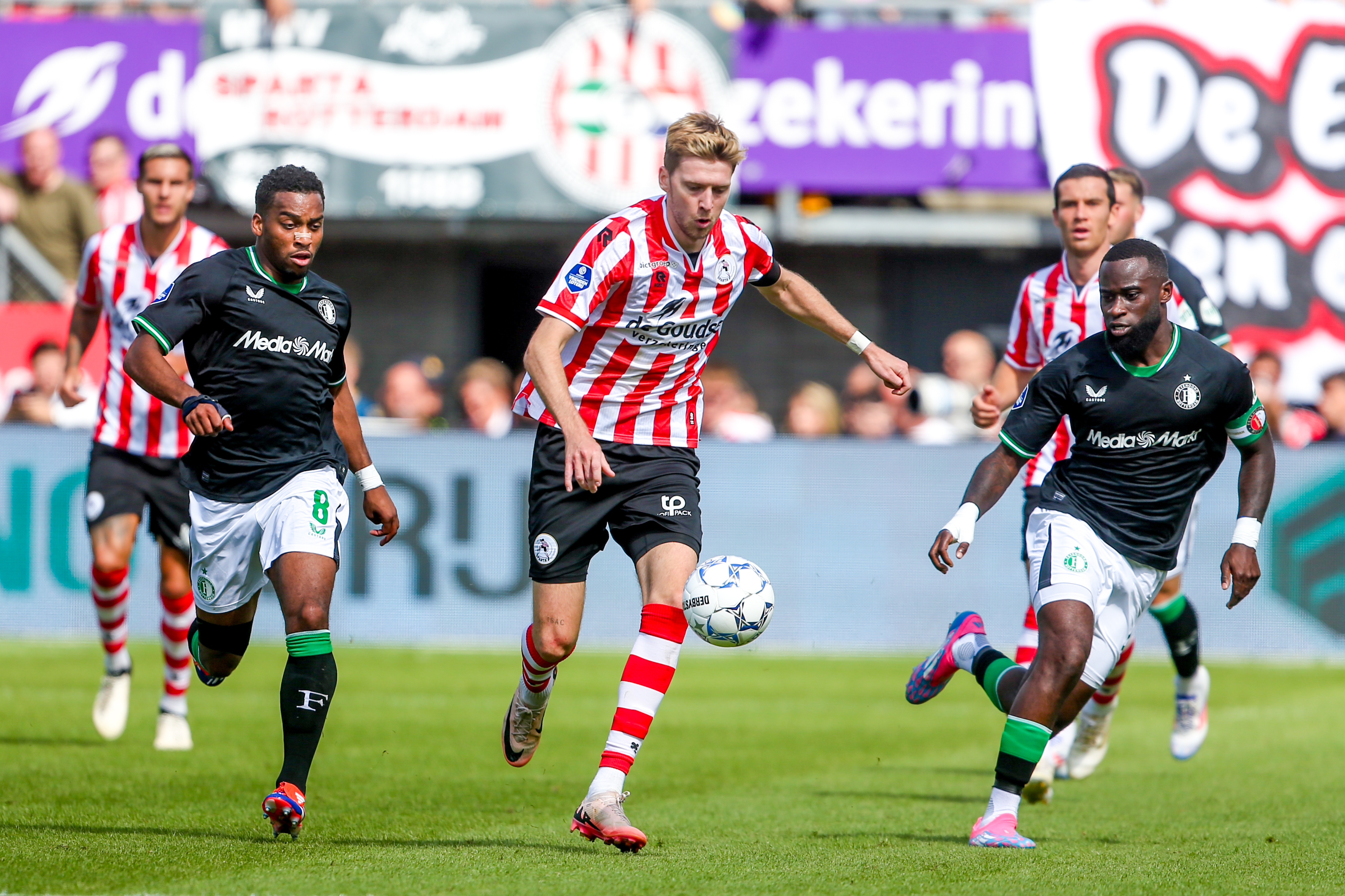 Timber reageert op haatreactie Geertruida: 'Respect voor onze clublegende'