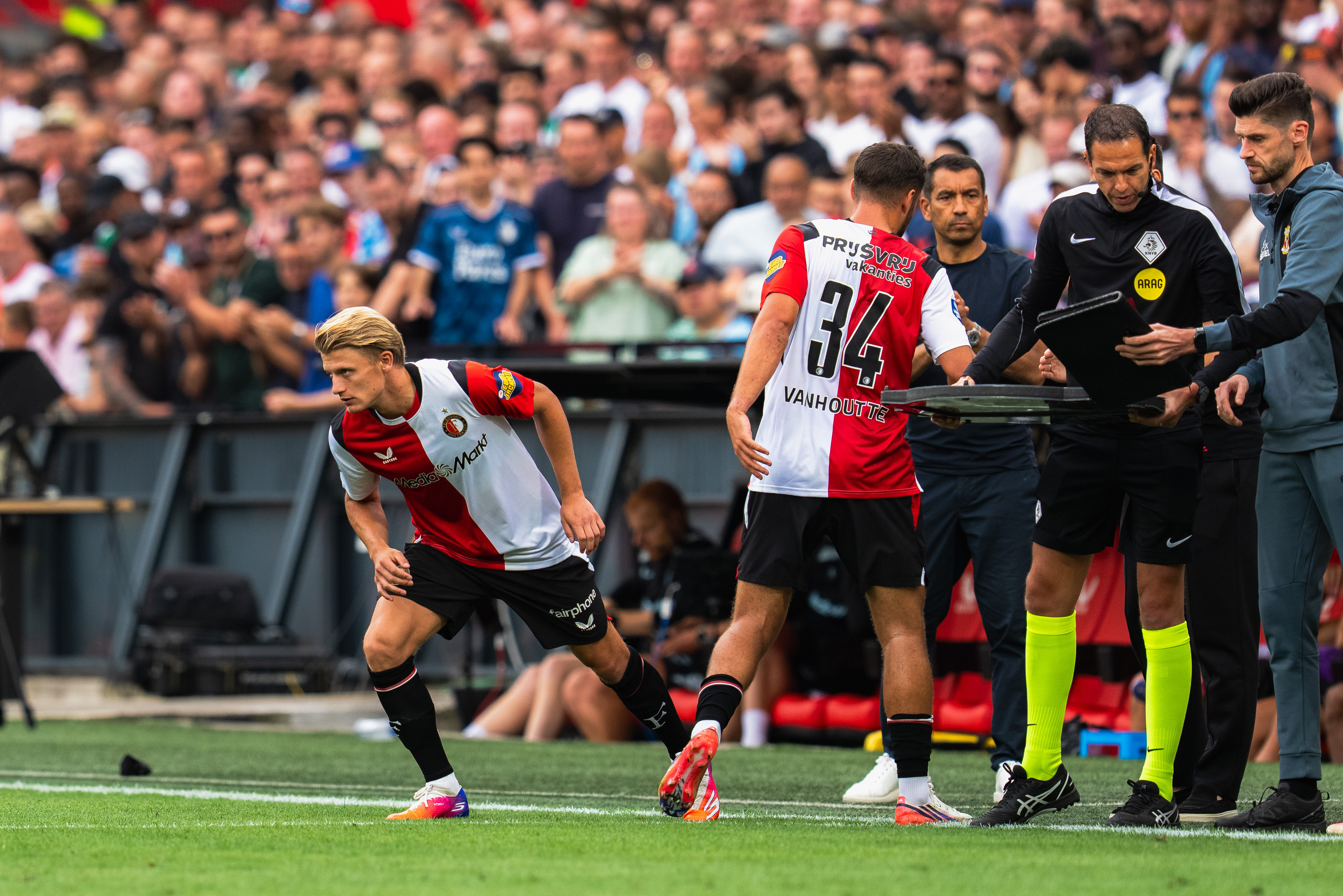 Van Hanegem verbaasd over Feyenoord: "Dan haal je juist hém eraf"