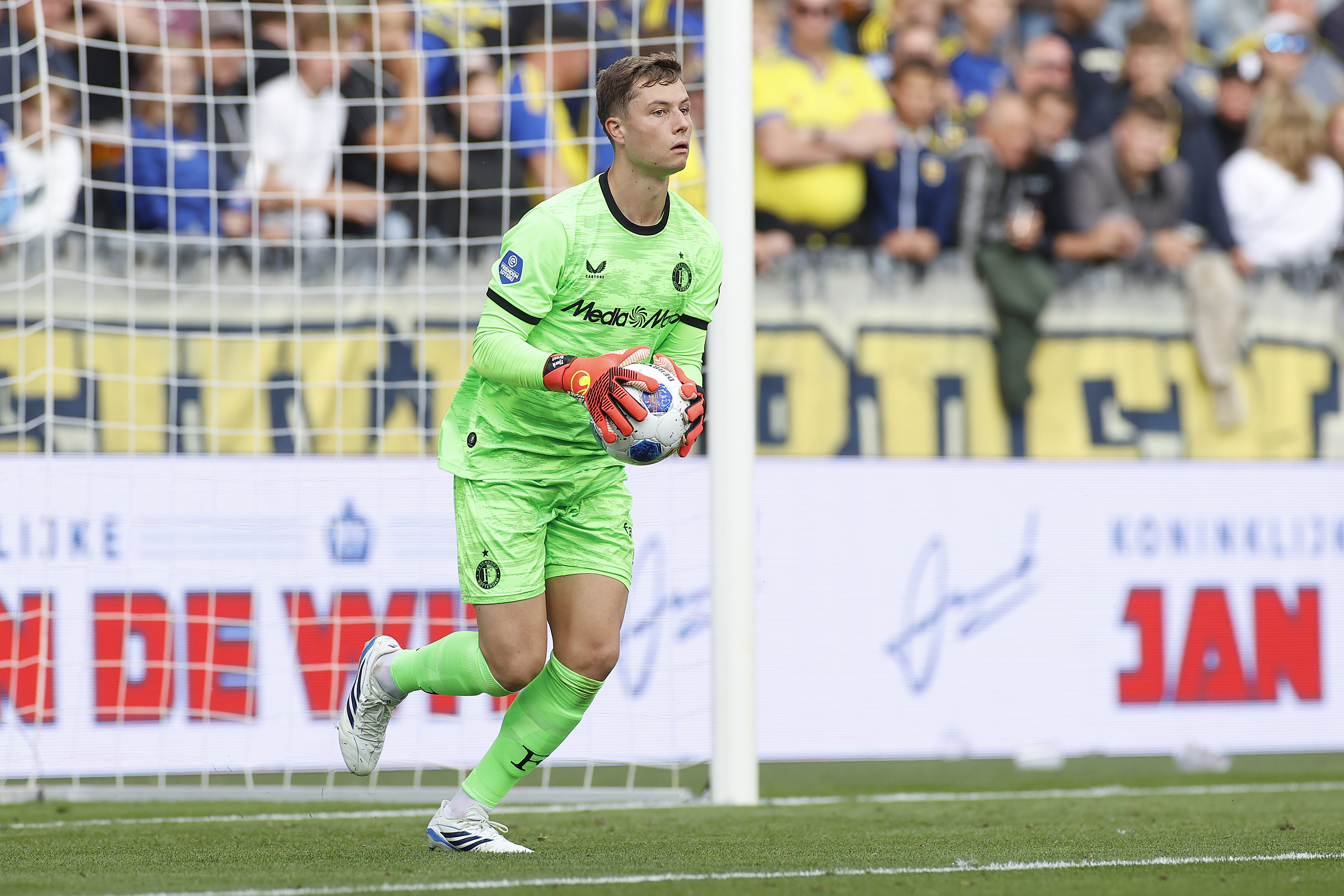 Overstoorbare Ernst voelt zich thuis: "Feyenoord is groot en heeft tegelijk de warmte van een familie"