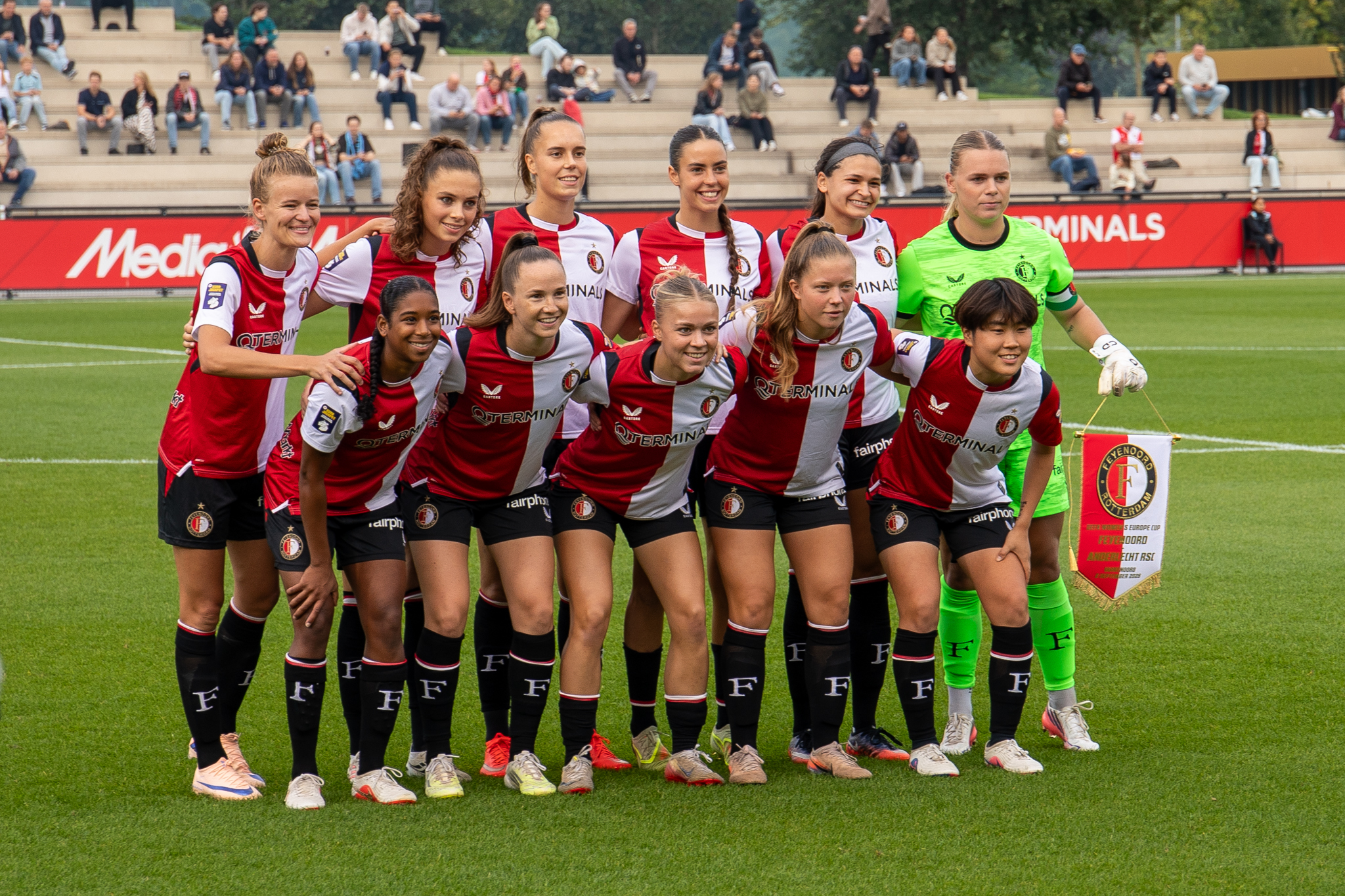 Feyenoord V1 loot Vålerenga in tweede voorronde UEFA Women's Europa Cup