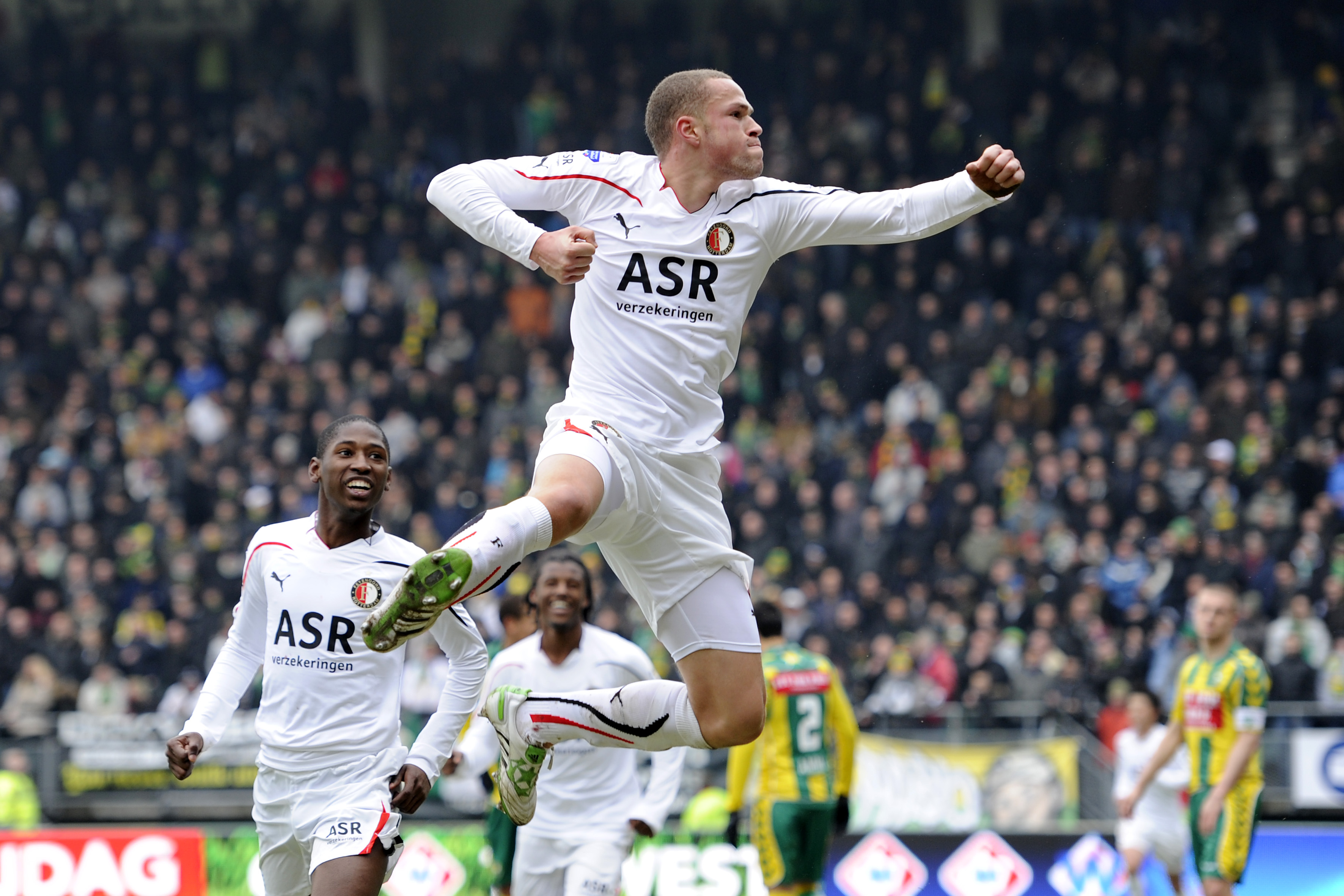 Feyenoord denkt na over volledig wit shirt na enthousiaste reacties supporters