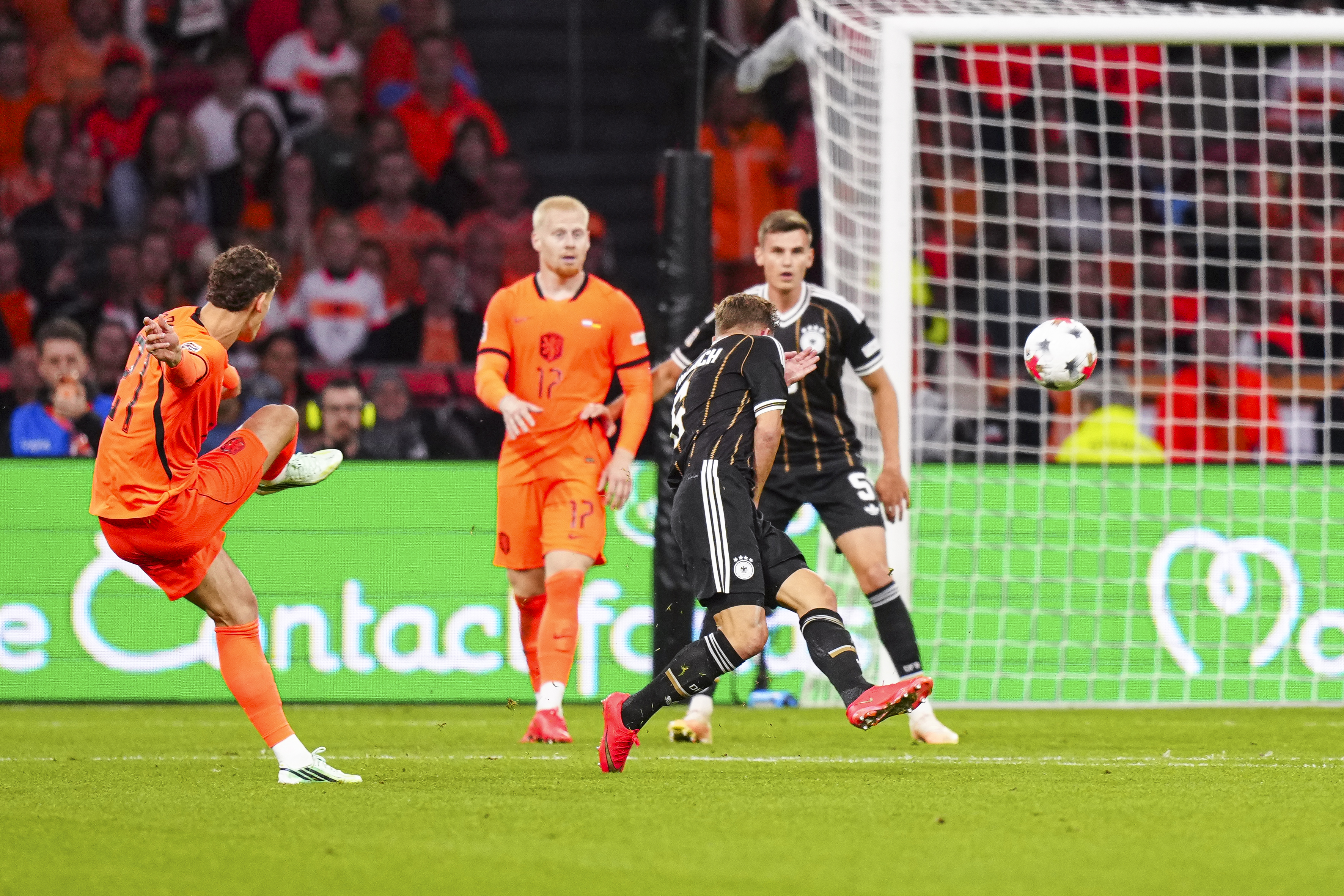 Oranje begint tijdperk-Xavi met gelijkspel tegen Duitsland, geen minuten voor Feyenoorders