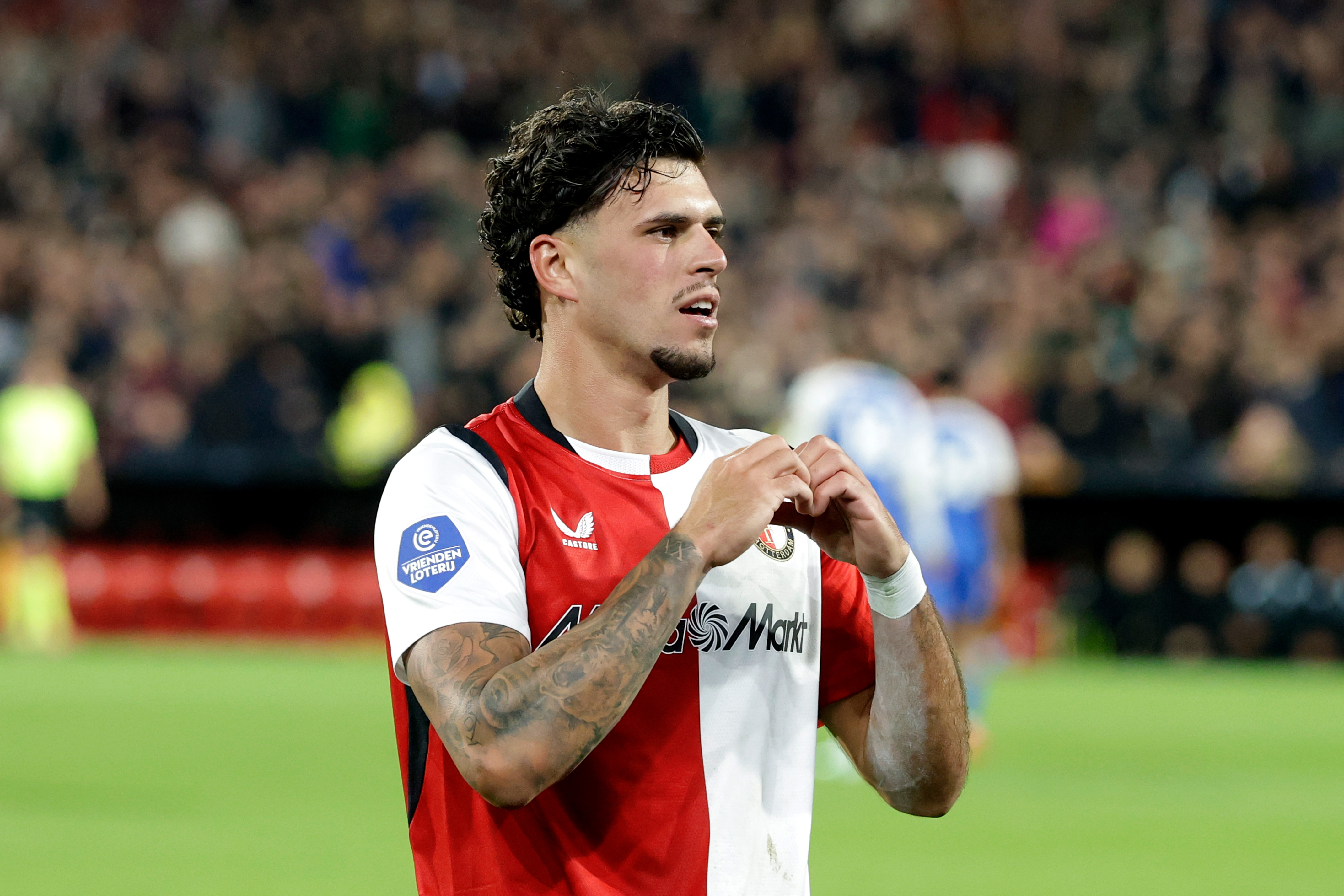 LIVE • López verdubbelt voorsprong Feyenoord in topper tegen AZ [2H • 2-0]