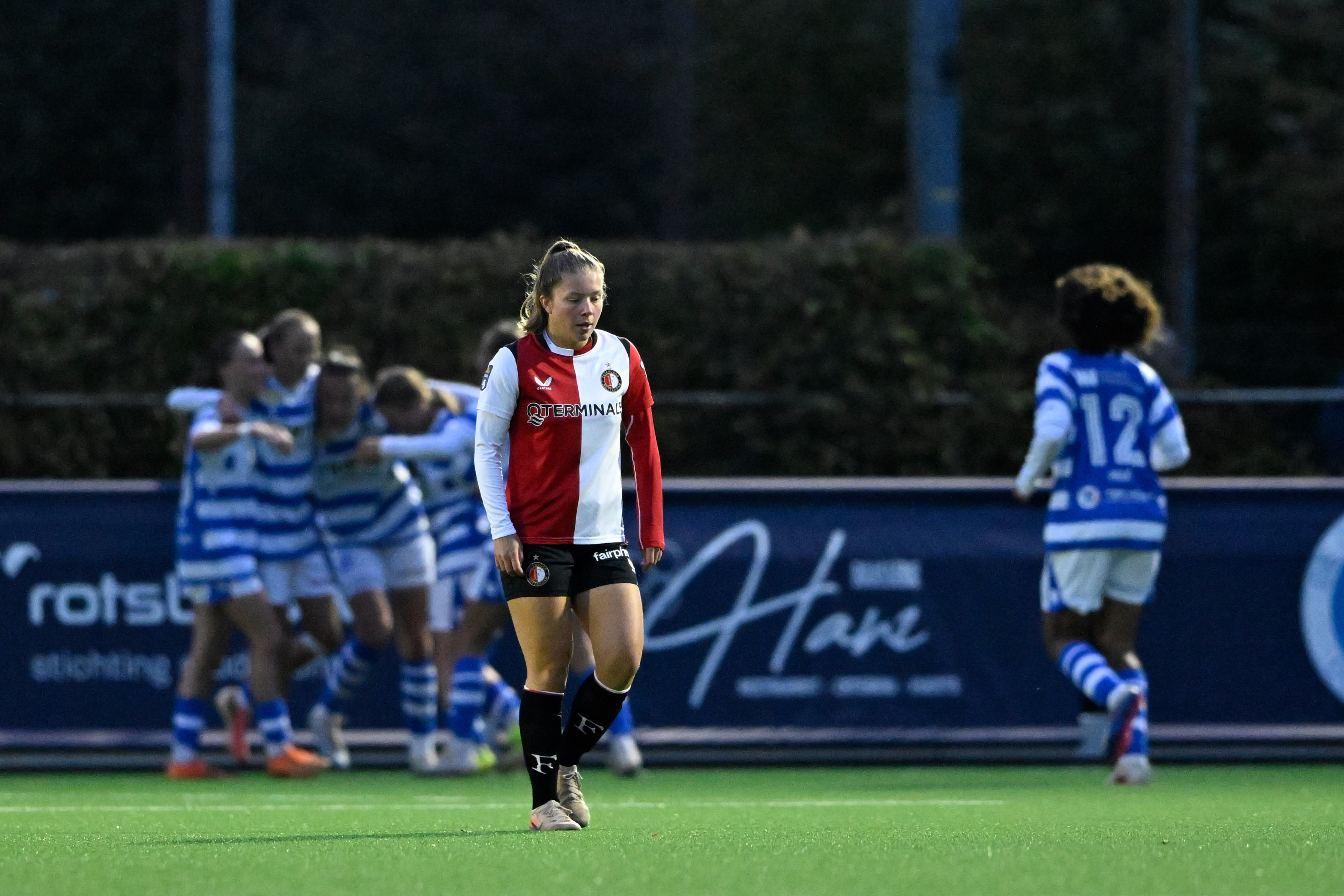 Feyenoord Vrouwen verliezen in extremis van De Graafschap