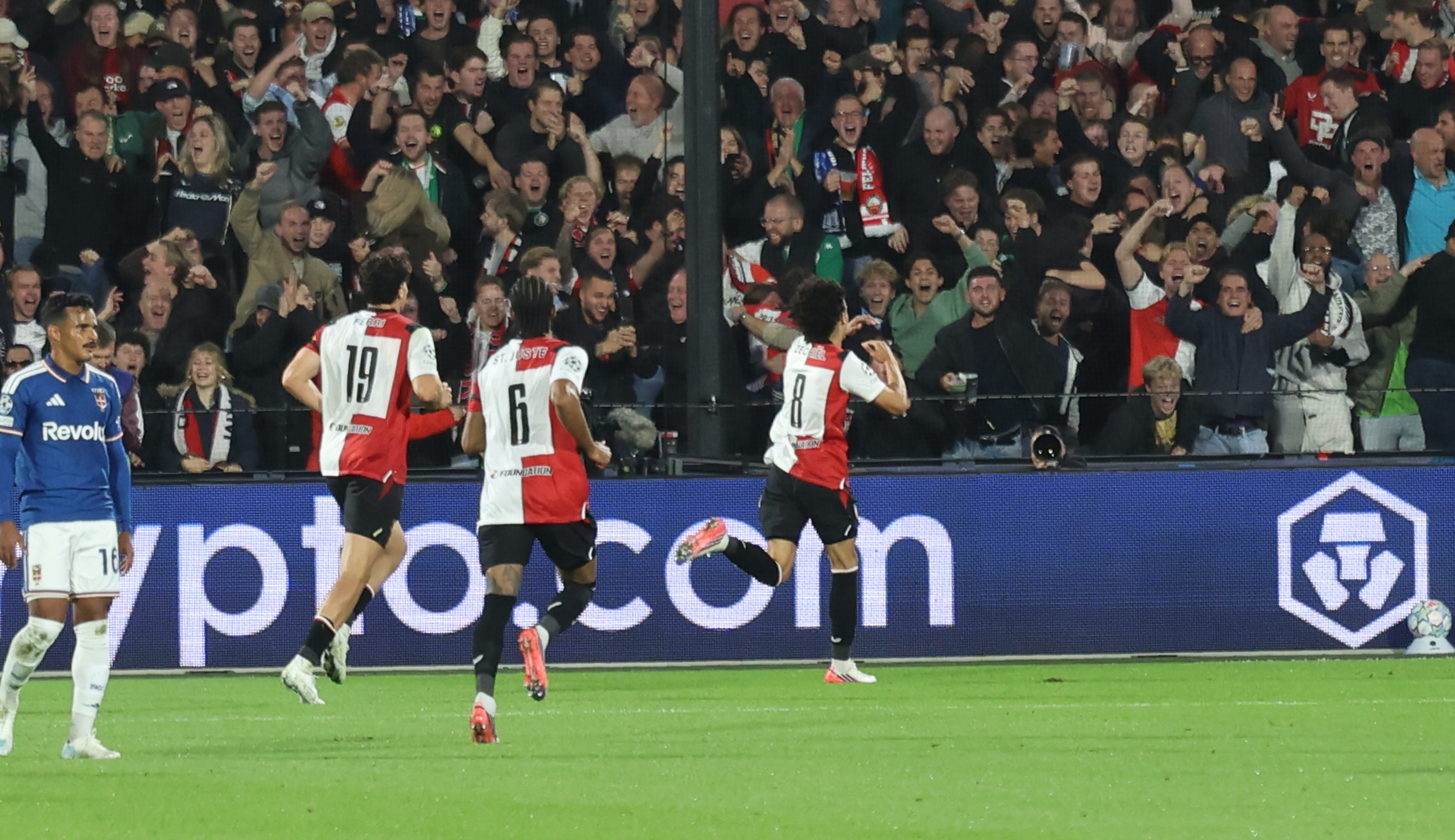 feyenoord-como-1907-3-2-jim-breeman-sports-photography-12