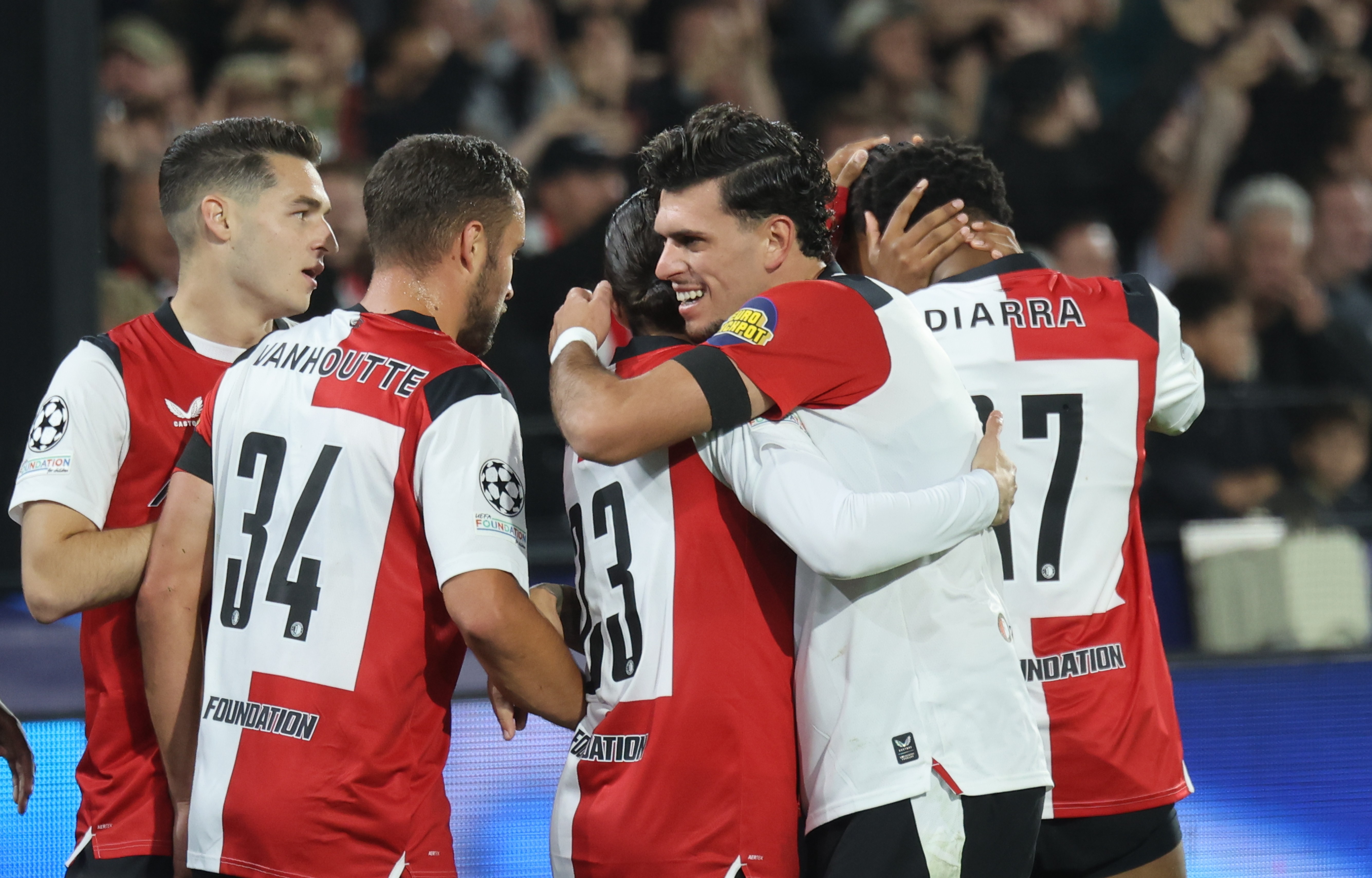 feyenoord-como-1907-3-2-jim-breeman-sports-photography-24