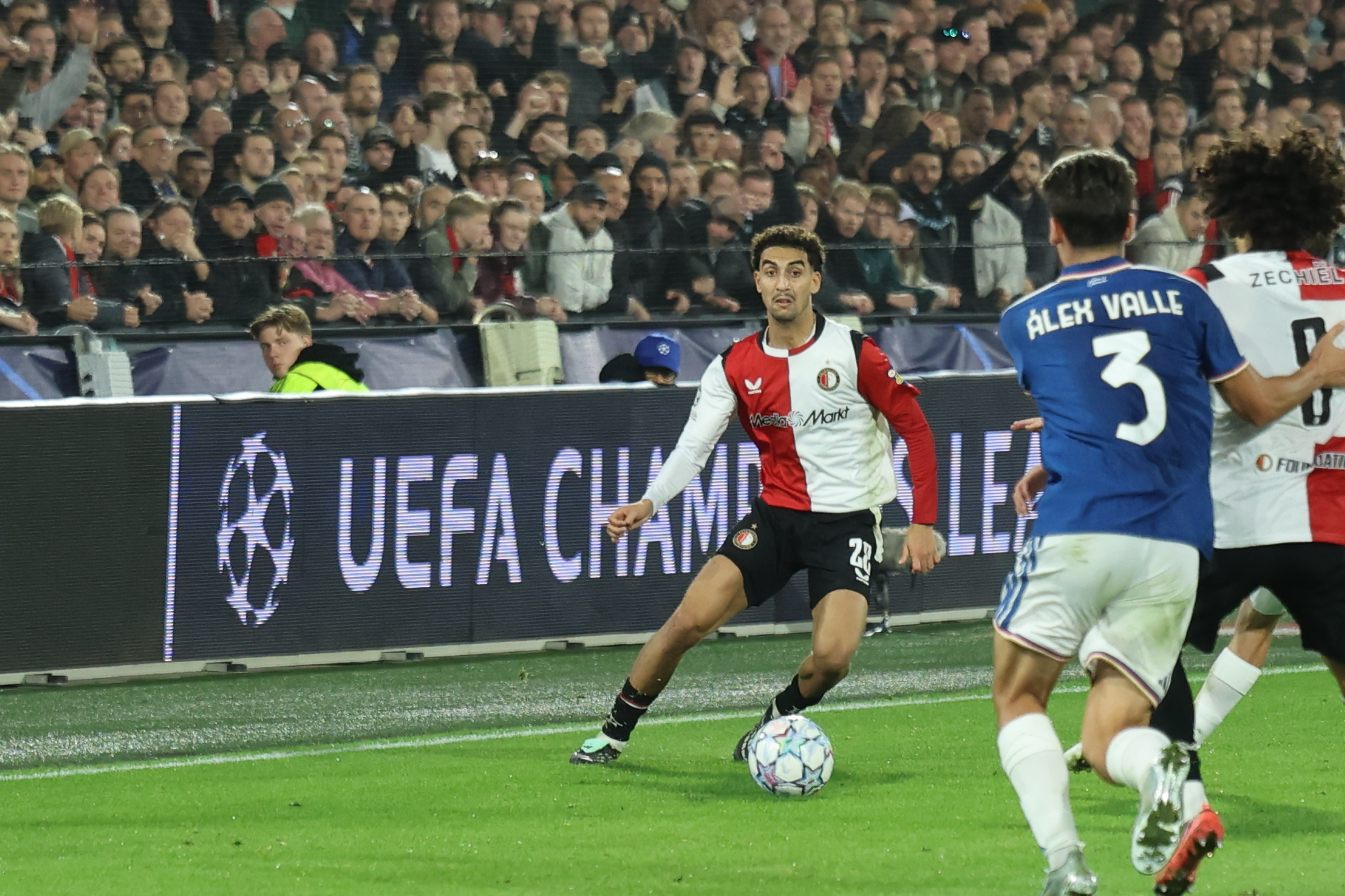 feyenoord-como-1907-3-2-jim-breeman-sports-photography-45