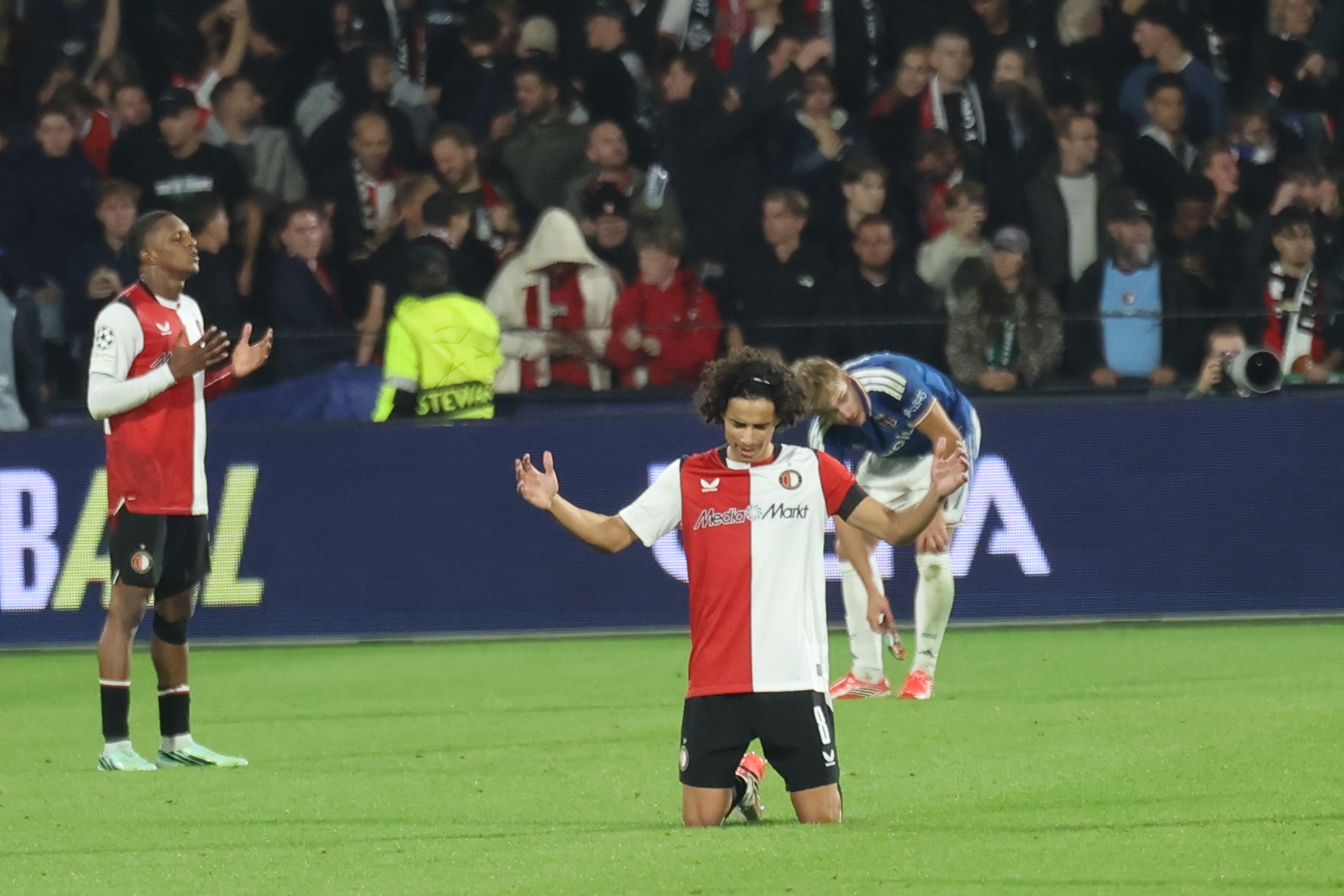 feyenoord-como-1907-3-2-jim-breeman-sports-photography-52