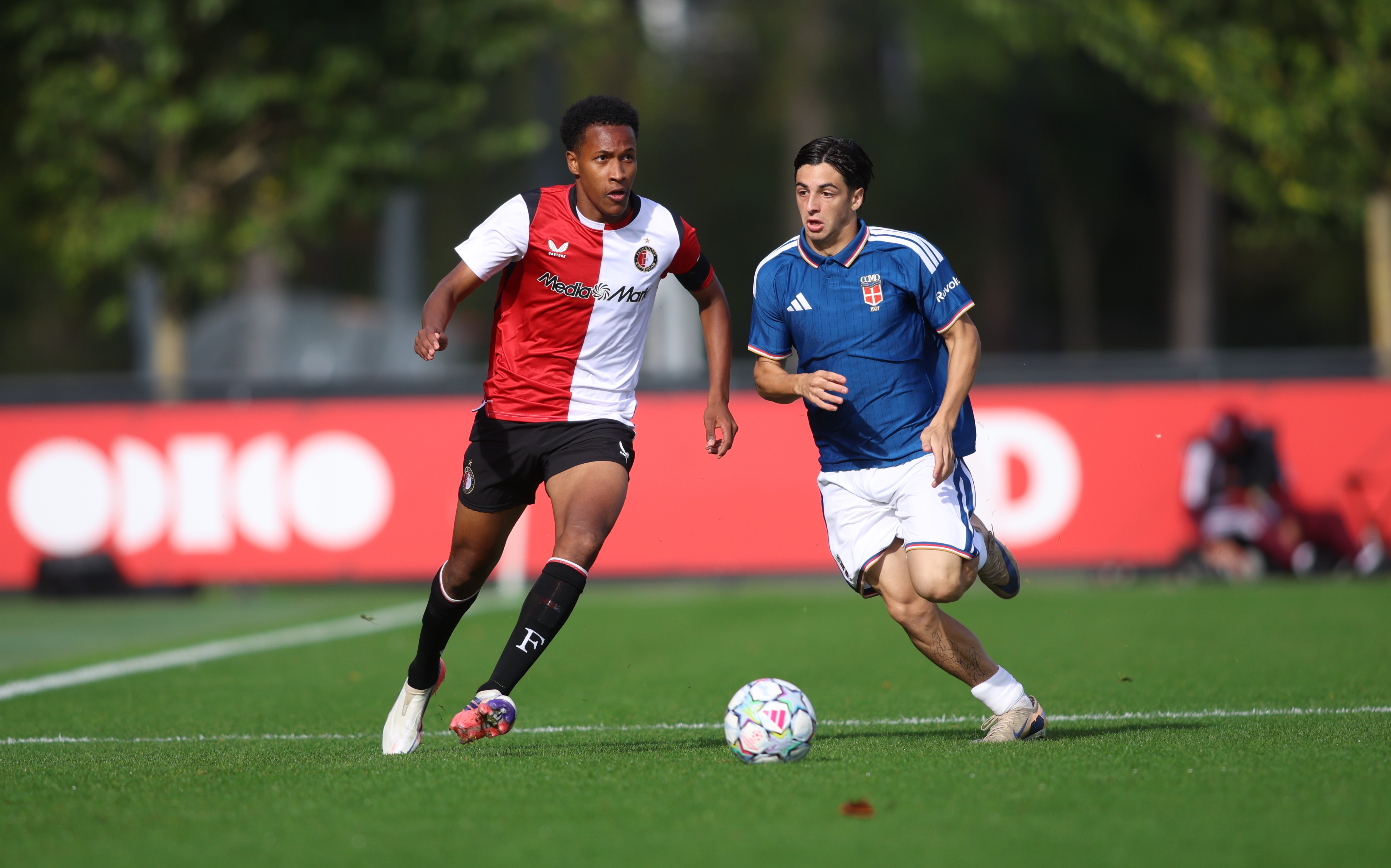 Fotoverslag • Gouden wissel helpt Feyenoord O19 naar nipte zege op Como ...