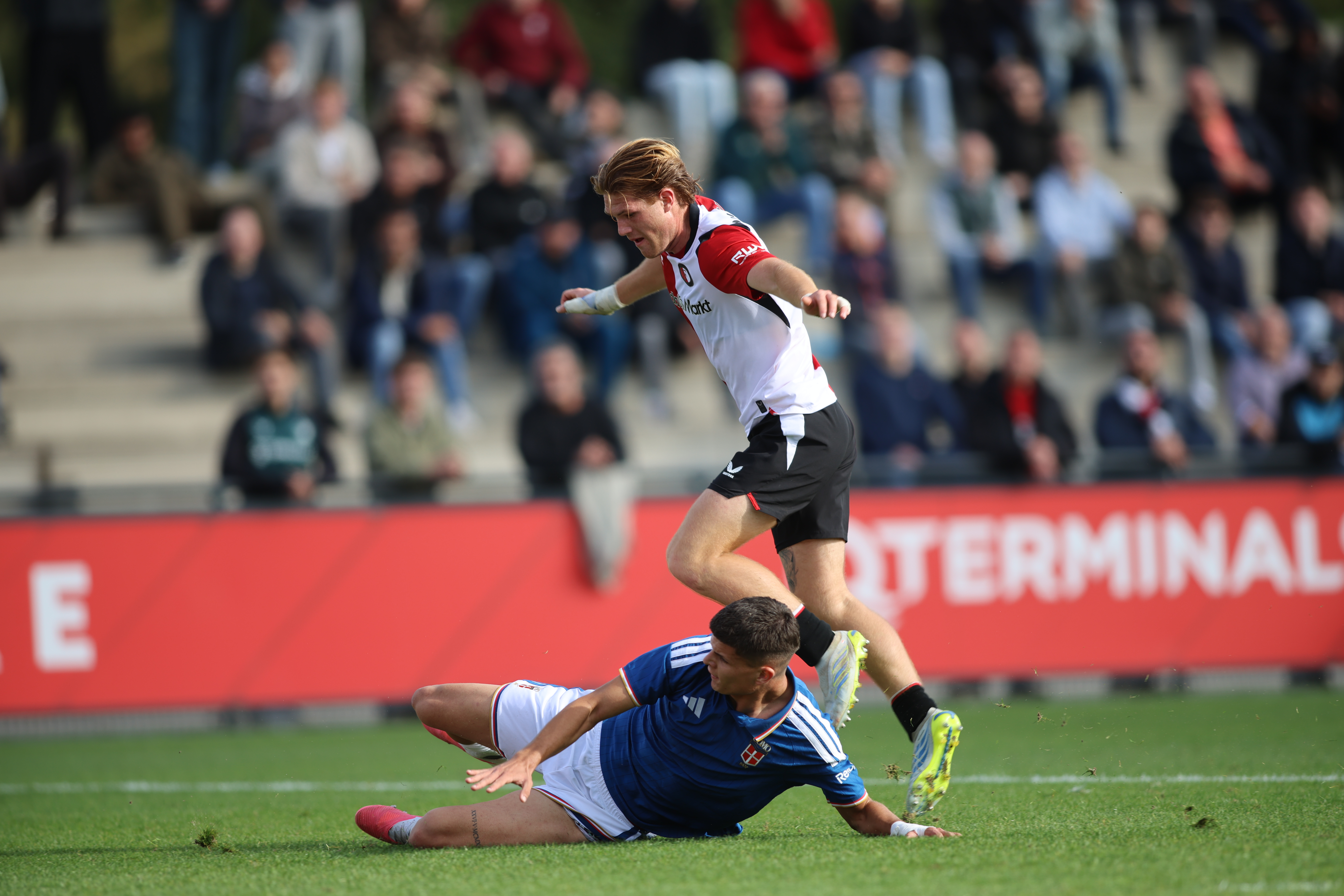 feyenoord-u19-como-1907-u19-1-0-jim-breeman-sports-photography-87