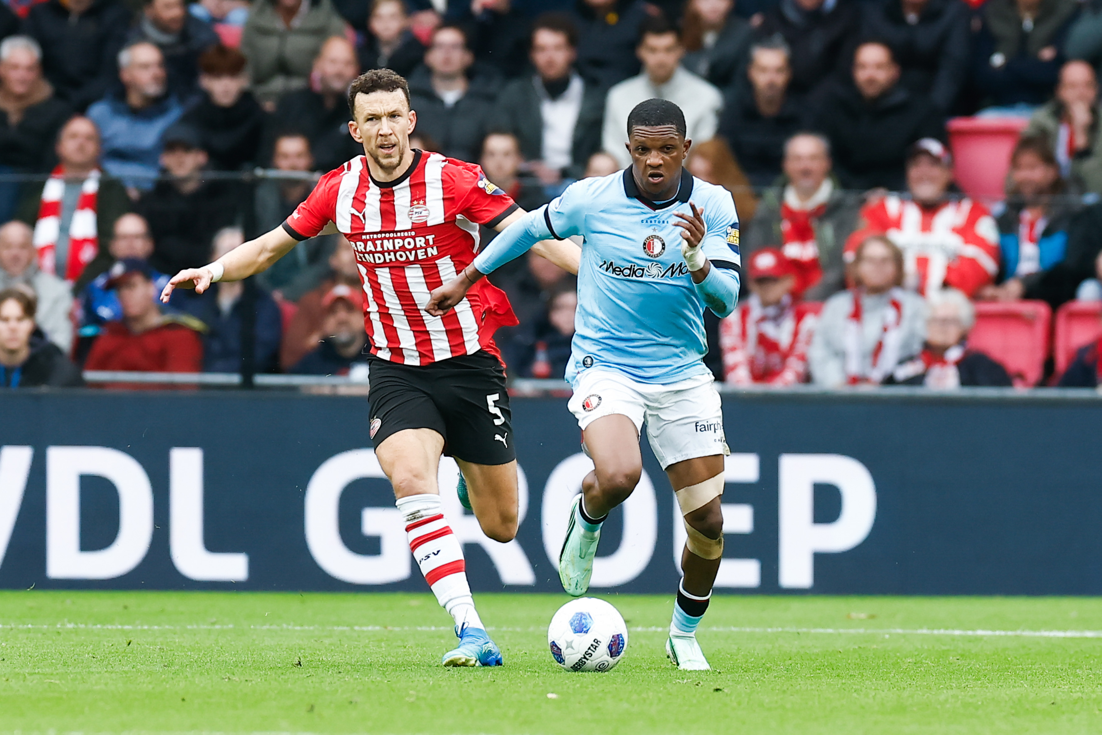 givairo-read-ivan-perisic-psv-pro-shots